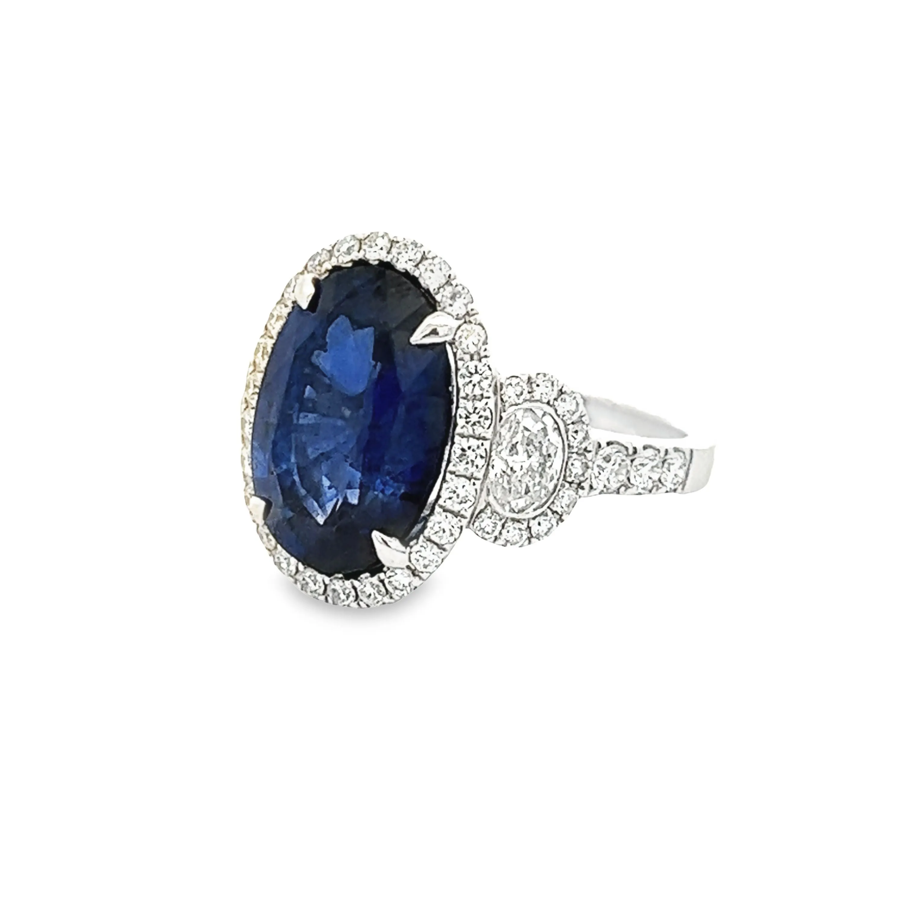 18k White Gold Diamond & Sapphire Ring