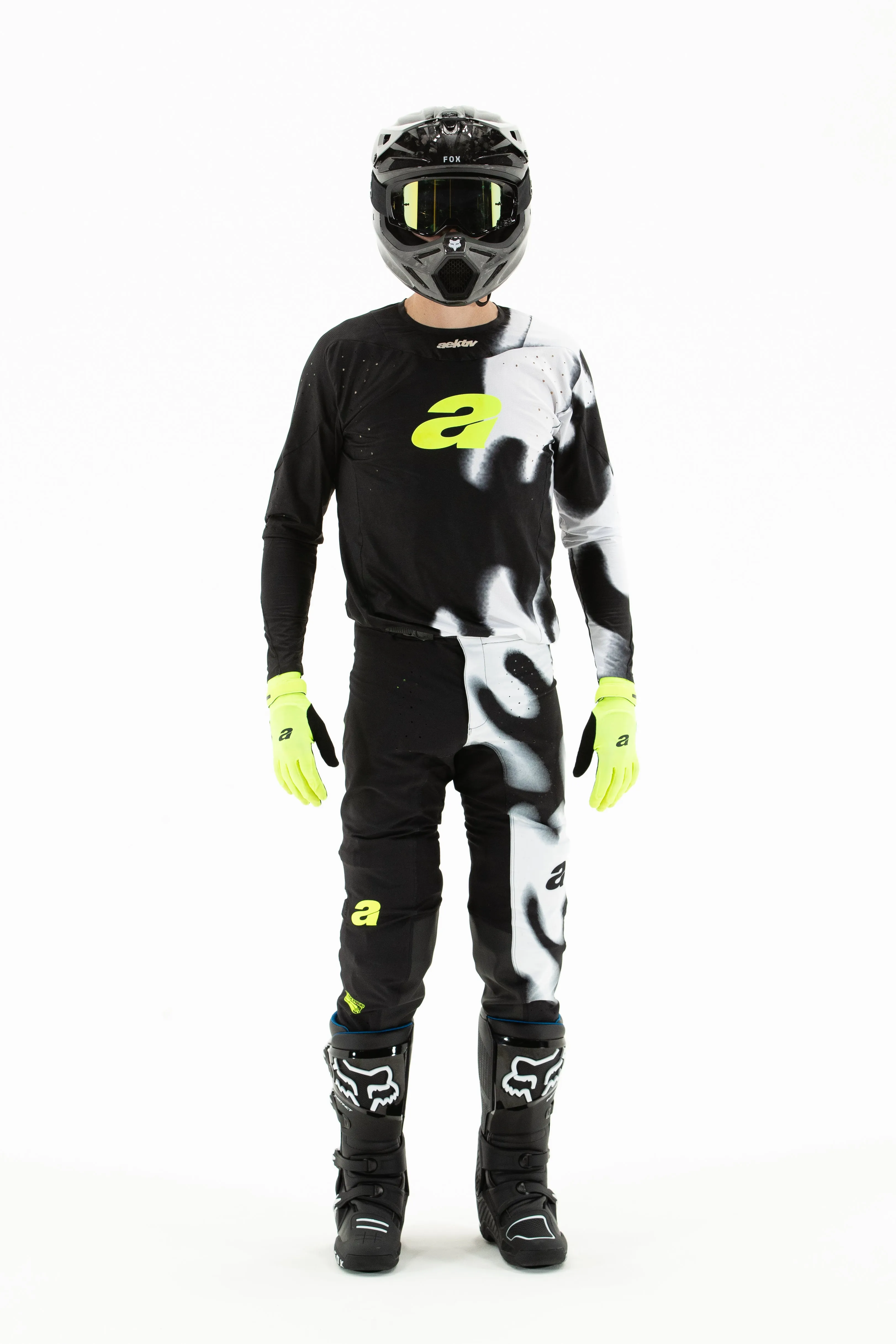 2025.1 Black Friday LE Glove