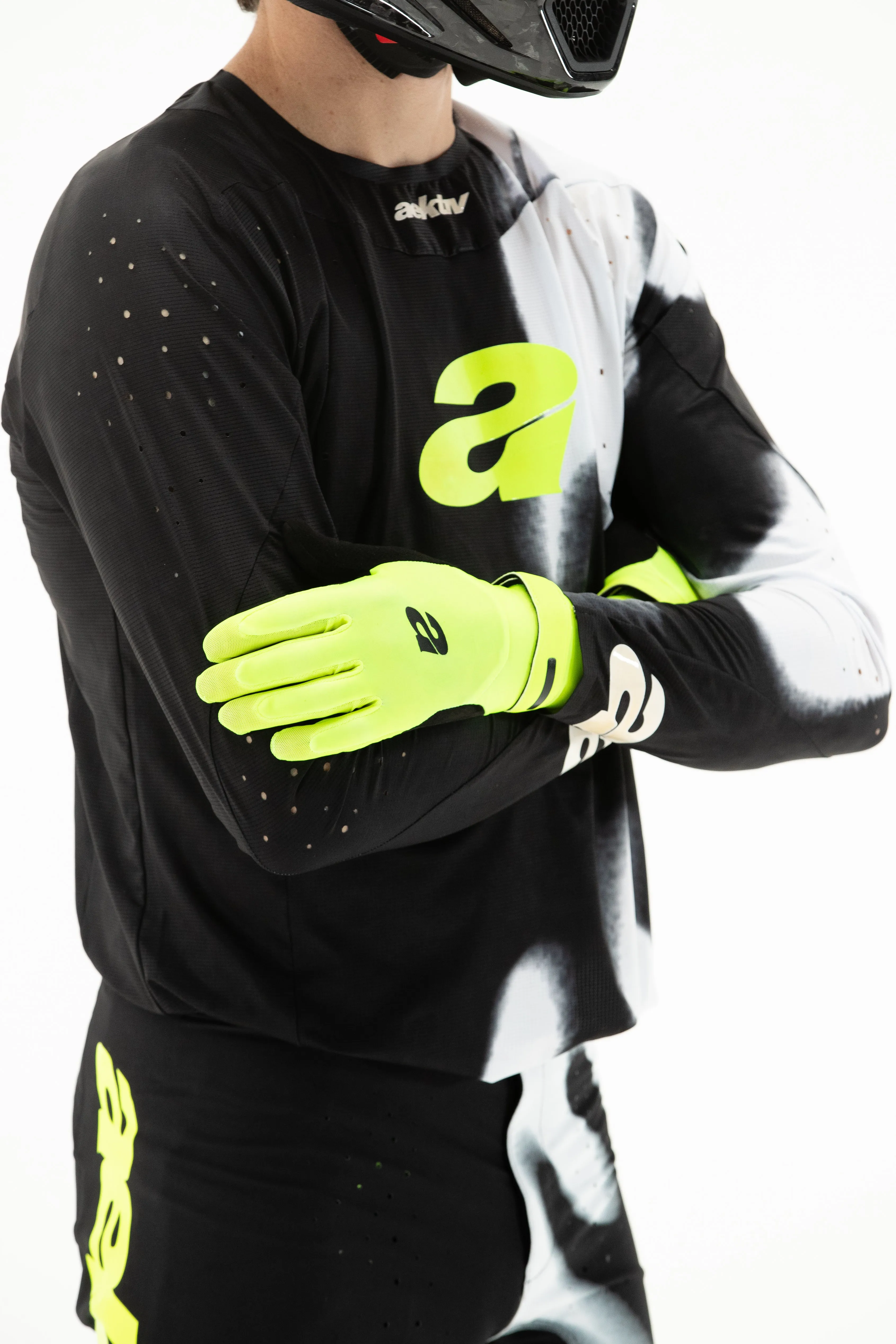 2025.1 Black Friday LE Glove
