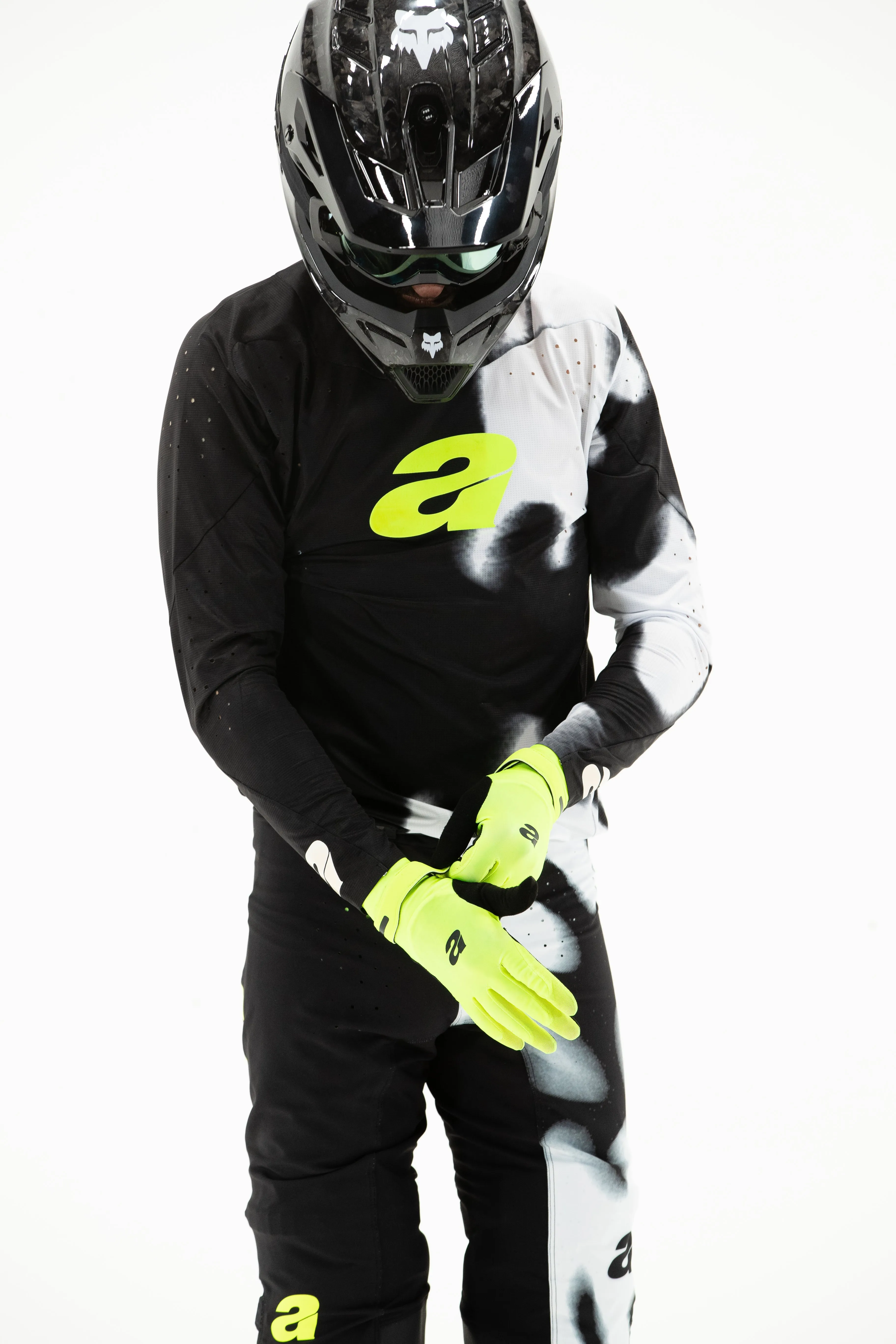 2025.1 Black Friday LE Glove