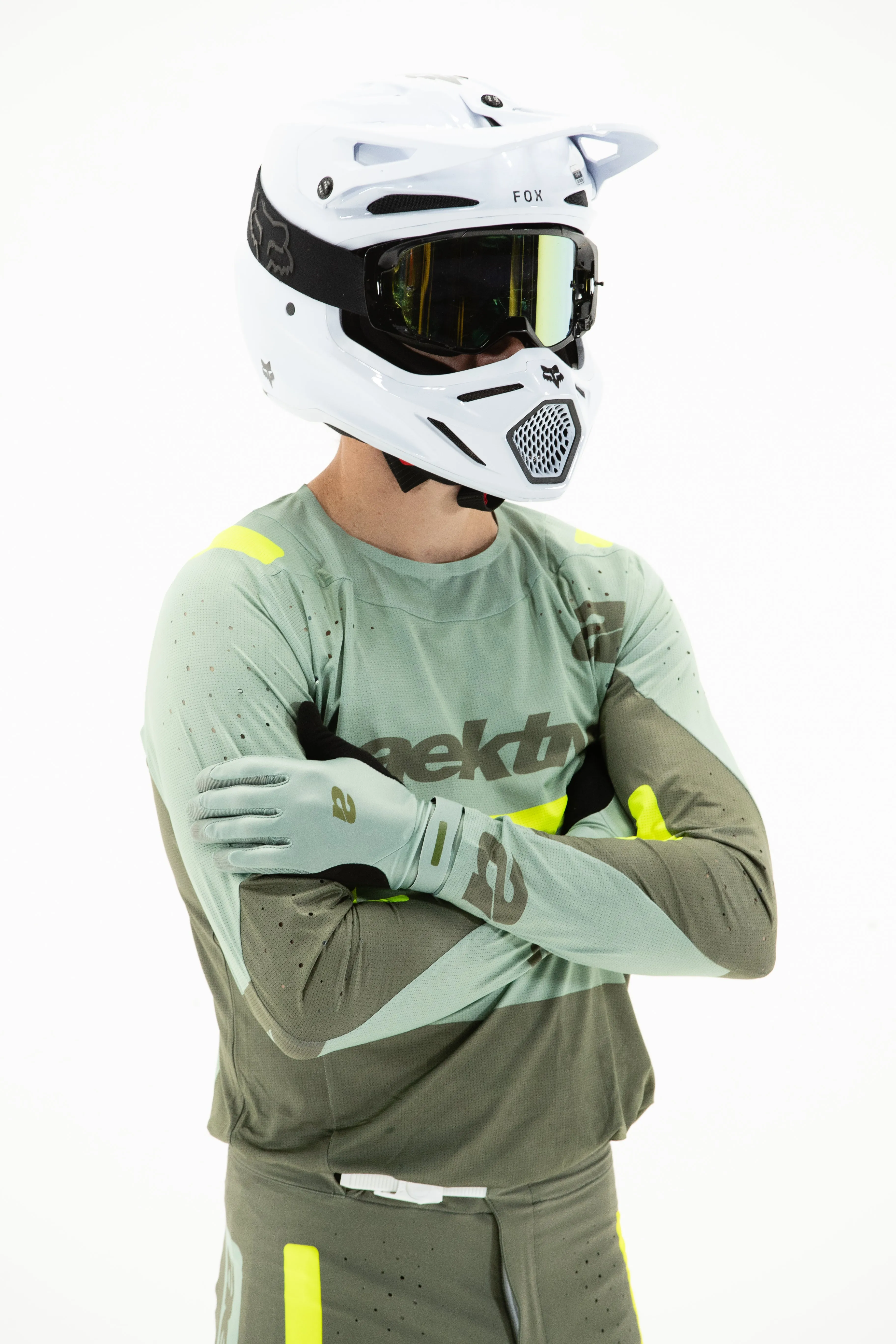 2025.1 Stone Green Glove