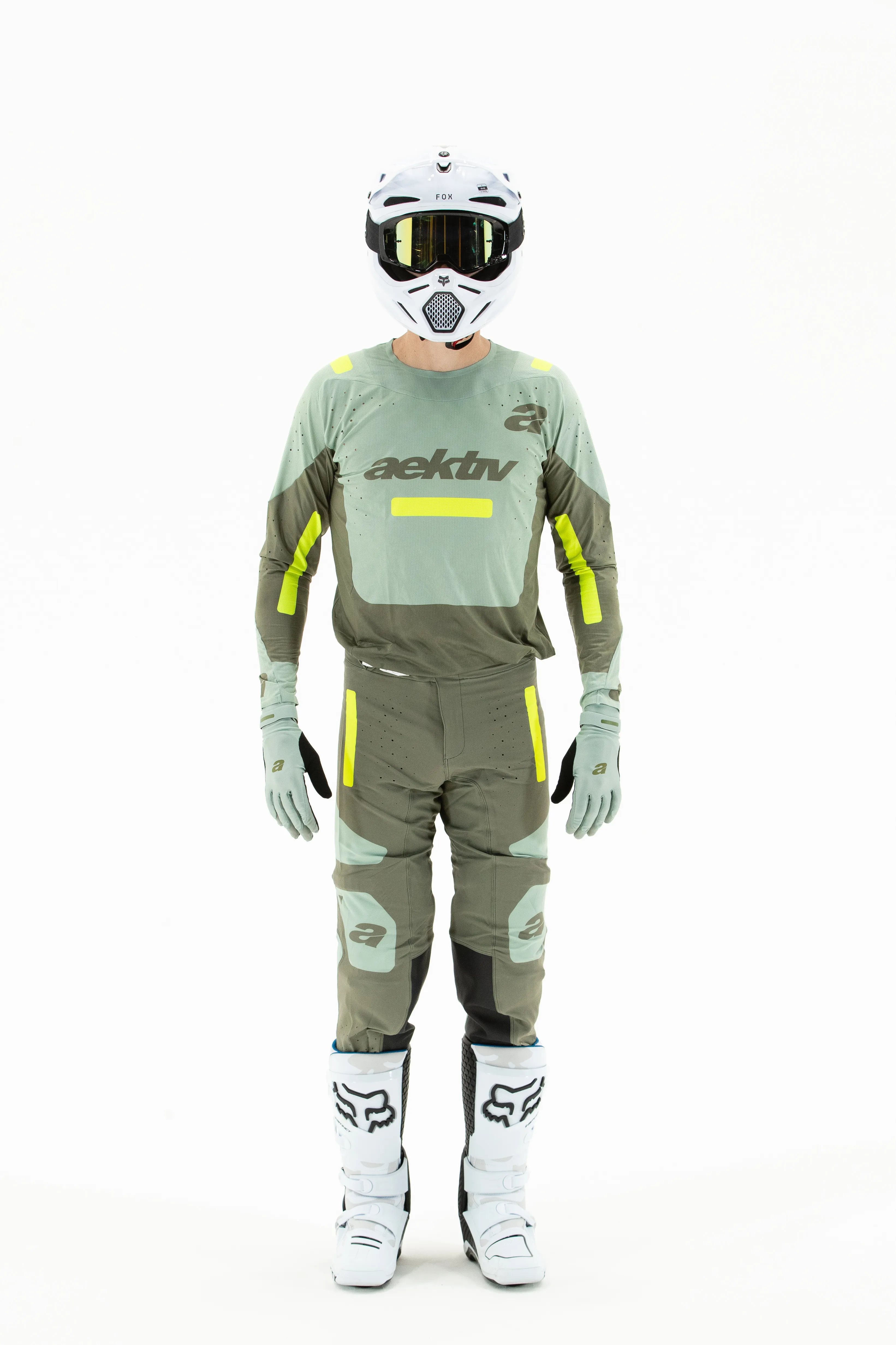2025.1 Stone Green Glove