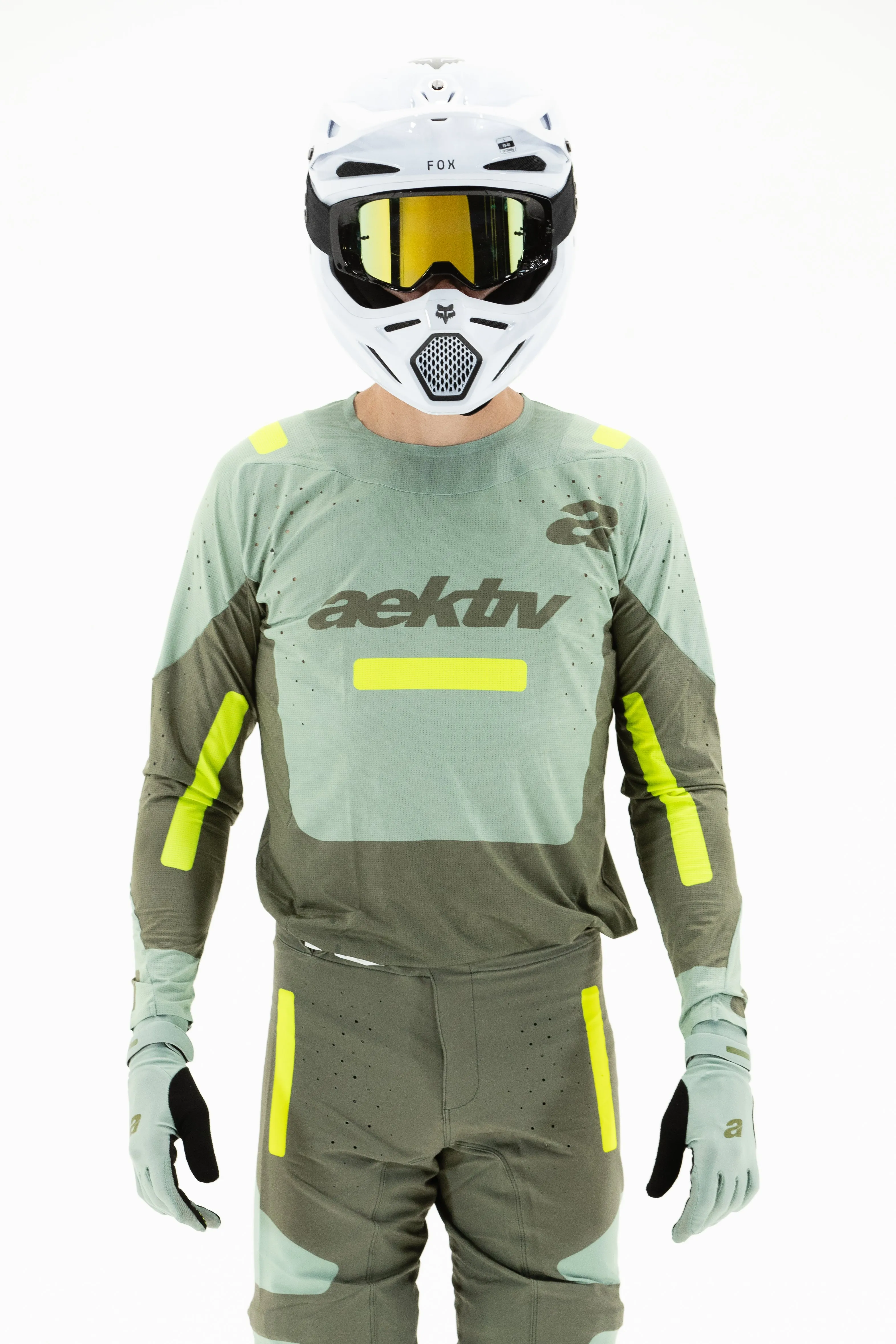2025.1 Stone Green Glove