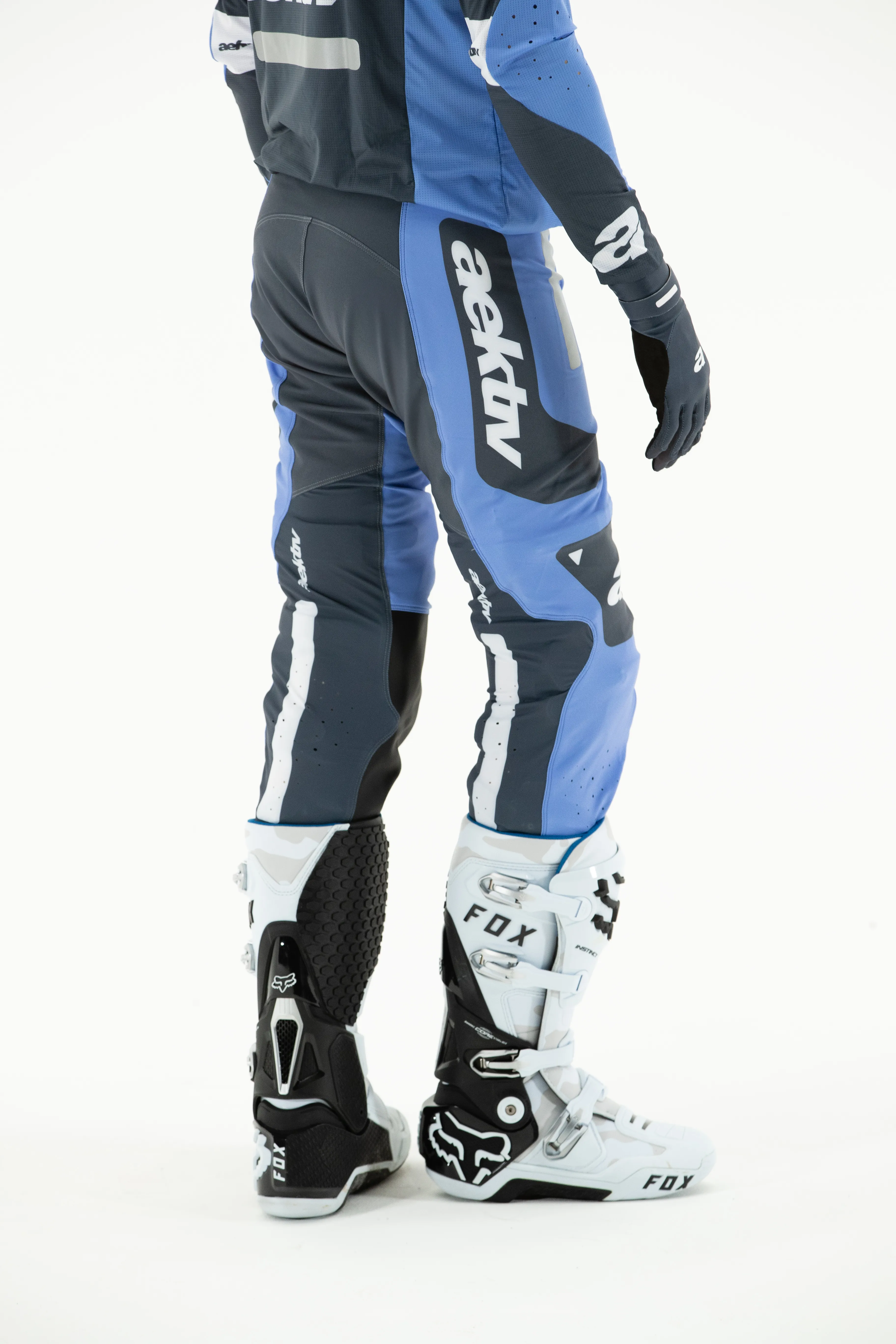 2025.1 Storm Blue Glove