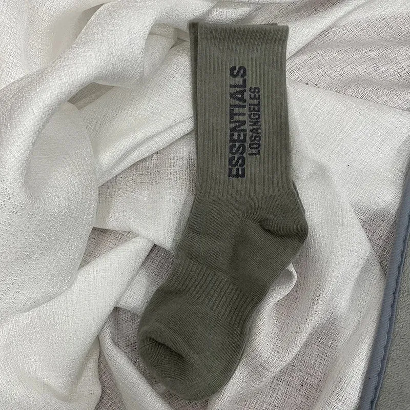 4Pcs Hip Hop Tall High Socks - Cotton Skateboard Casual Fashion Couple Socks, Breathable Essentials