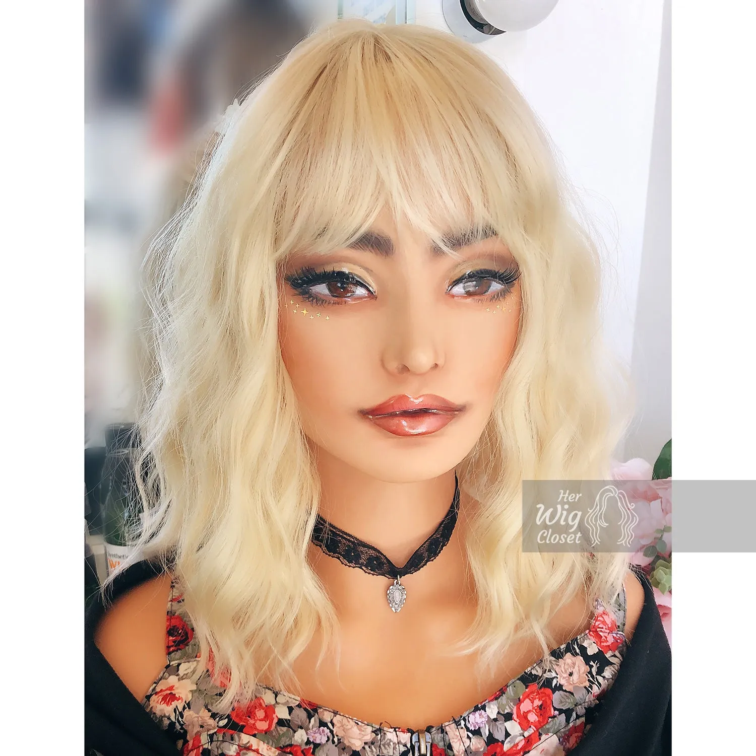 Amanda | Atomic Blonde Wavy Synthetic Wig with Bangs