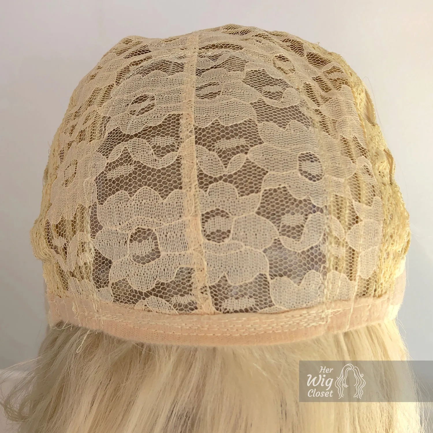 Amanda | Atomic Blonde Wavy Synthetic Wig with Bangs