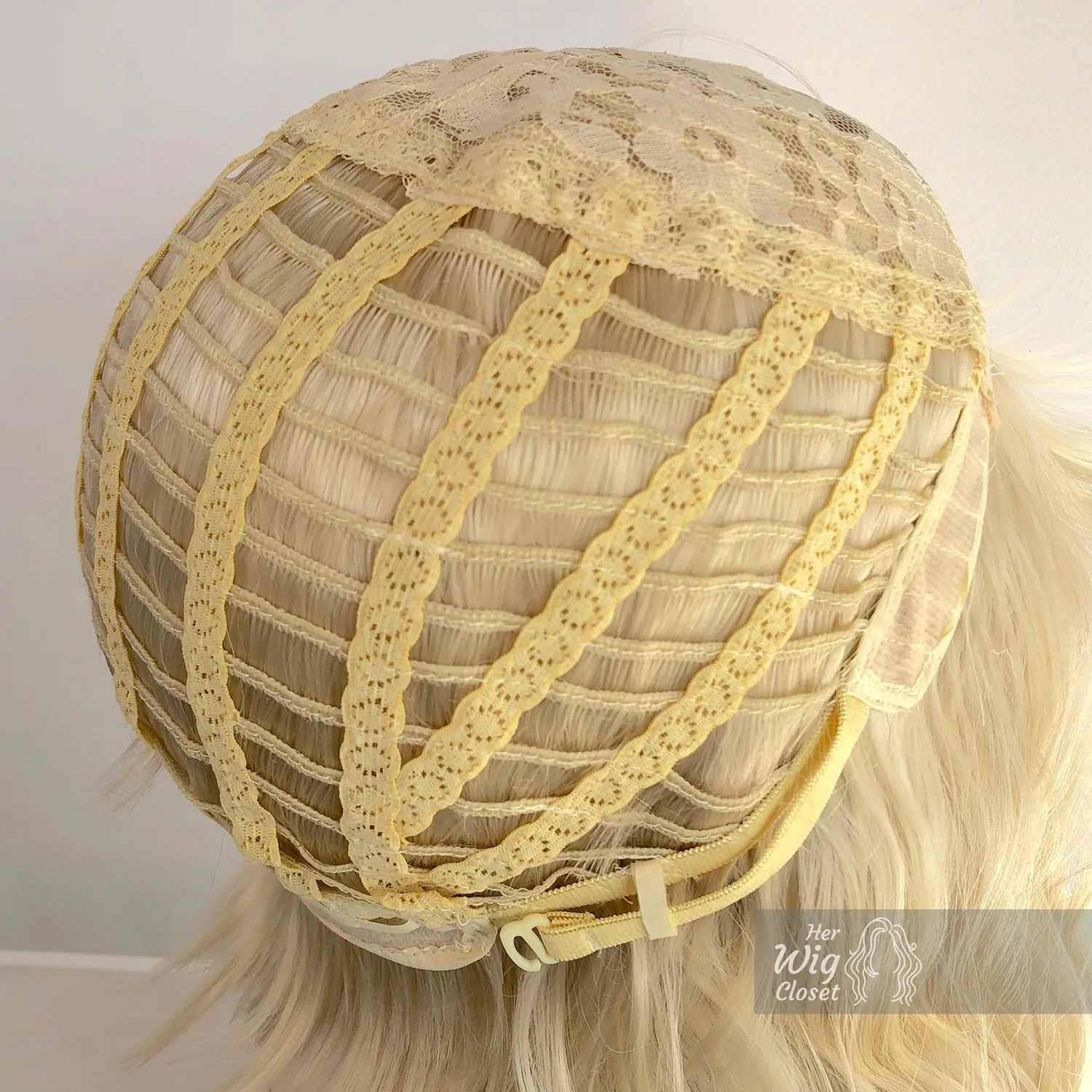 Amanda | Atomic Blonde Wavy Synthetic Wig with Bangs