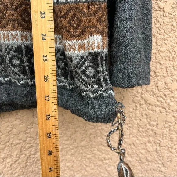 Arte Inka-Berfass 100%‎ Alpaca wool knitted sweater with wood buttons gorpcore