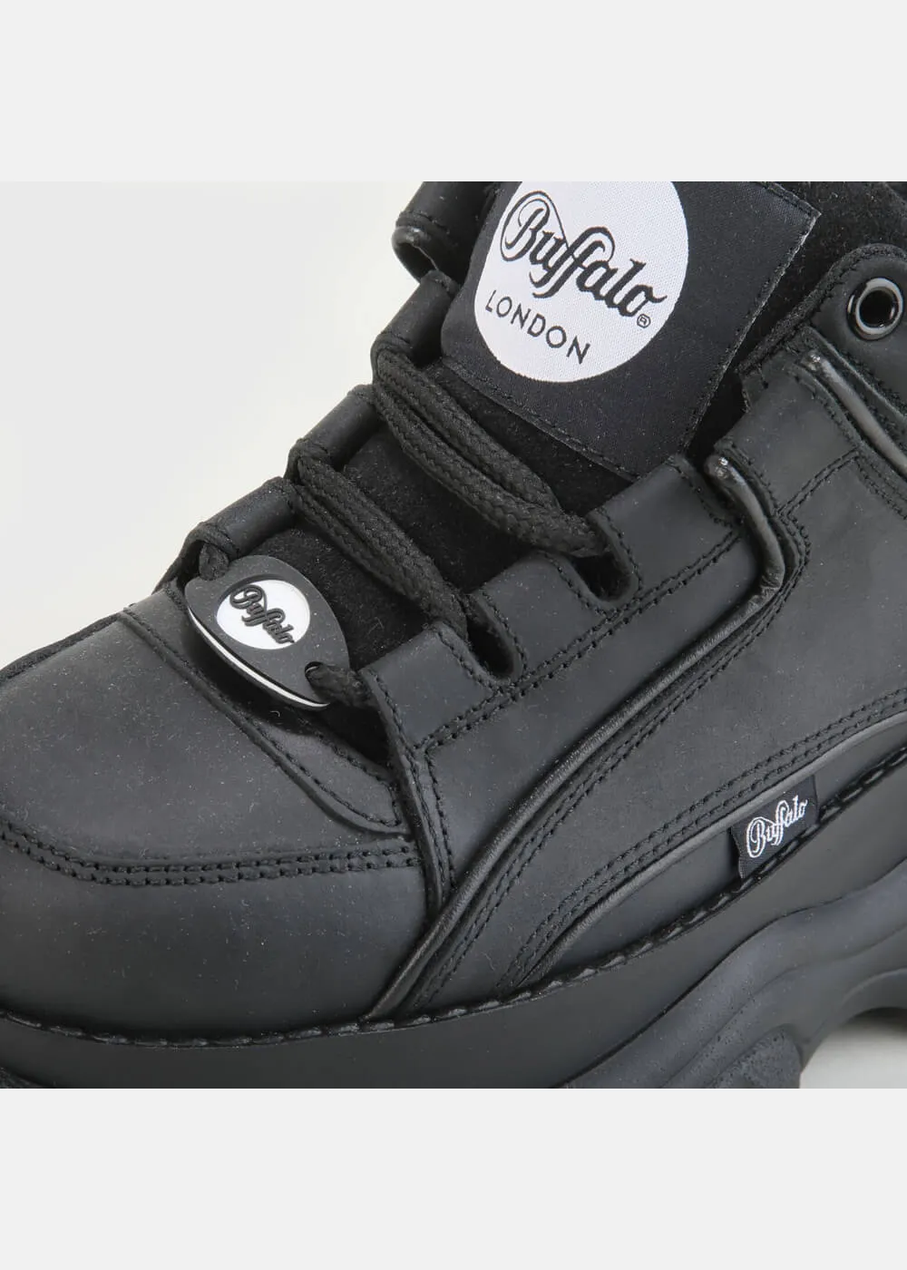 Buffalo London Classic Low Leather Platform Sneakers Black
