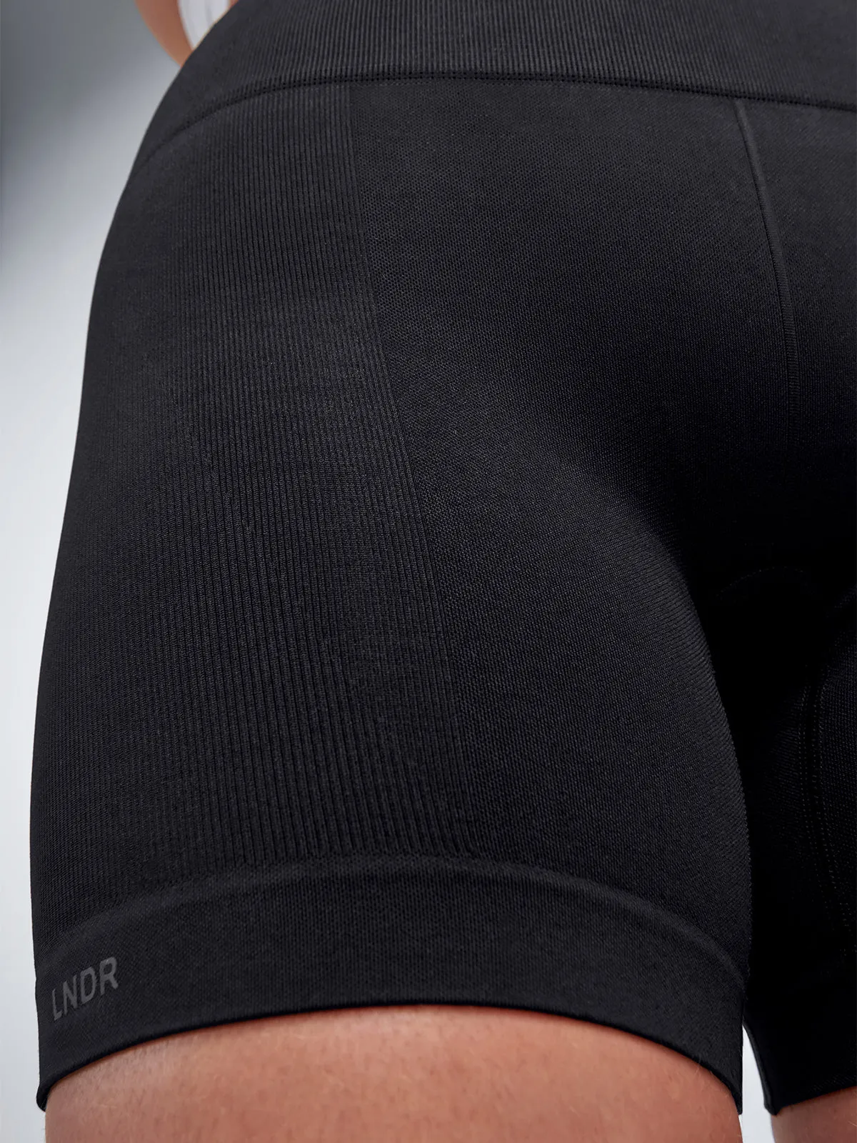 CHISEL 6" Bike Short Black