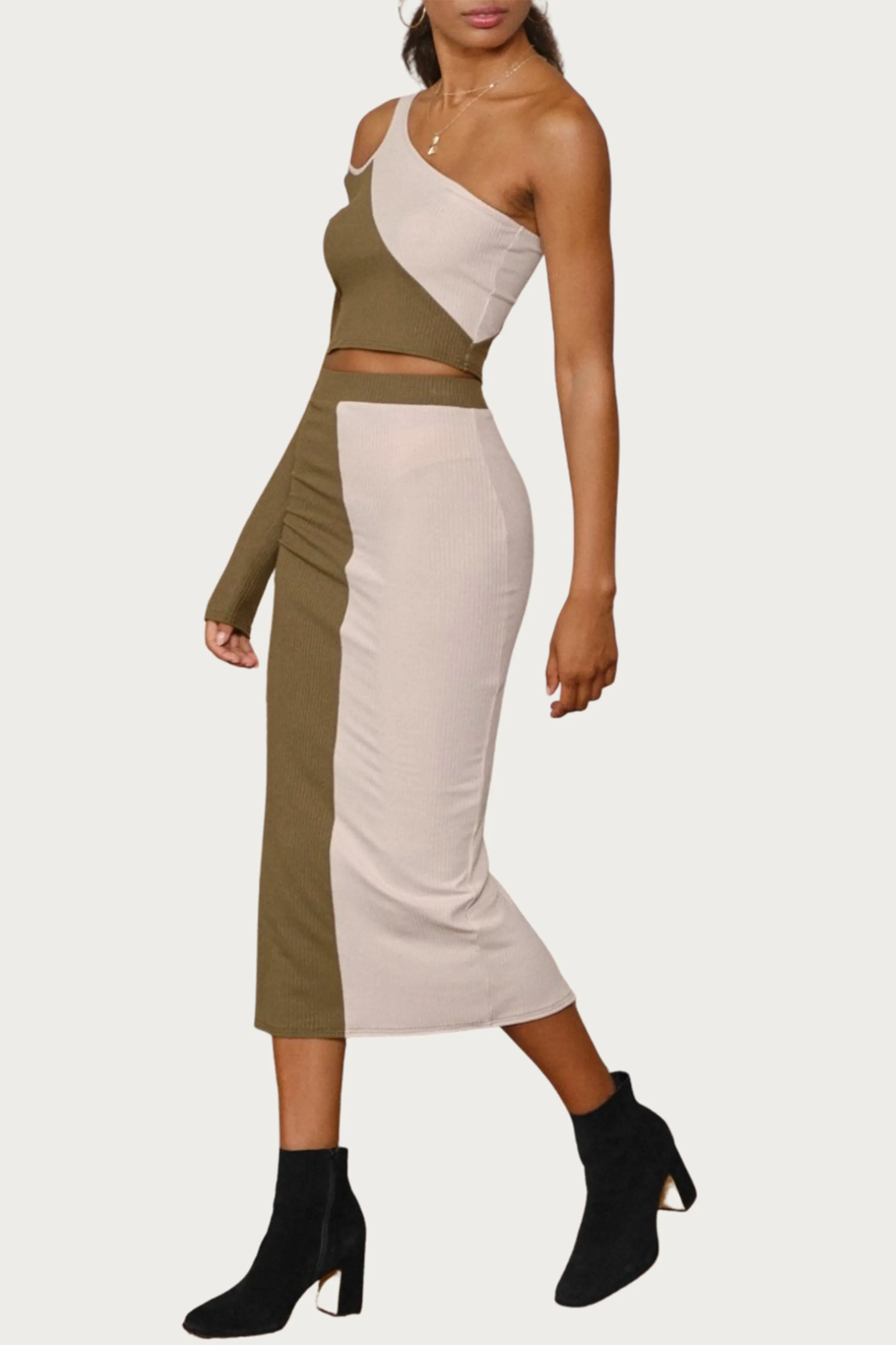 COLORBLOCKED RIBBED-KNIT MIDI SKIRT