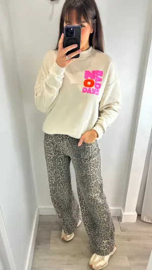 CREAM NO BAD DAYS SWEATSHIRT