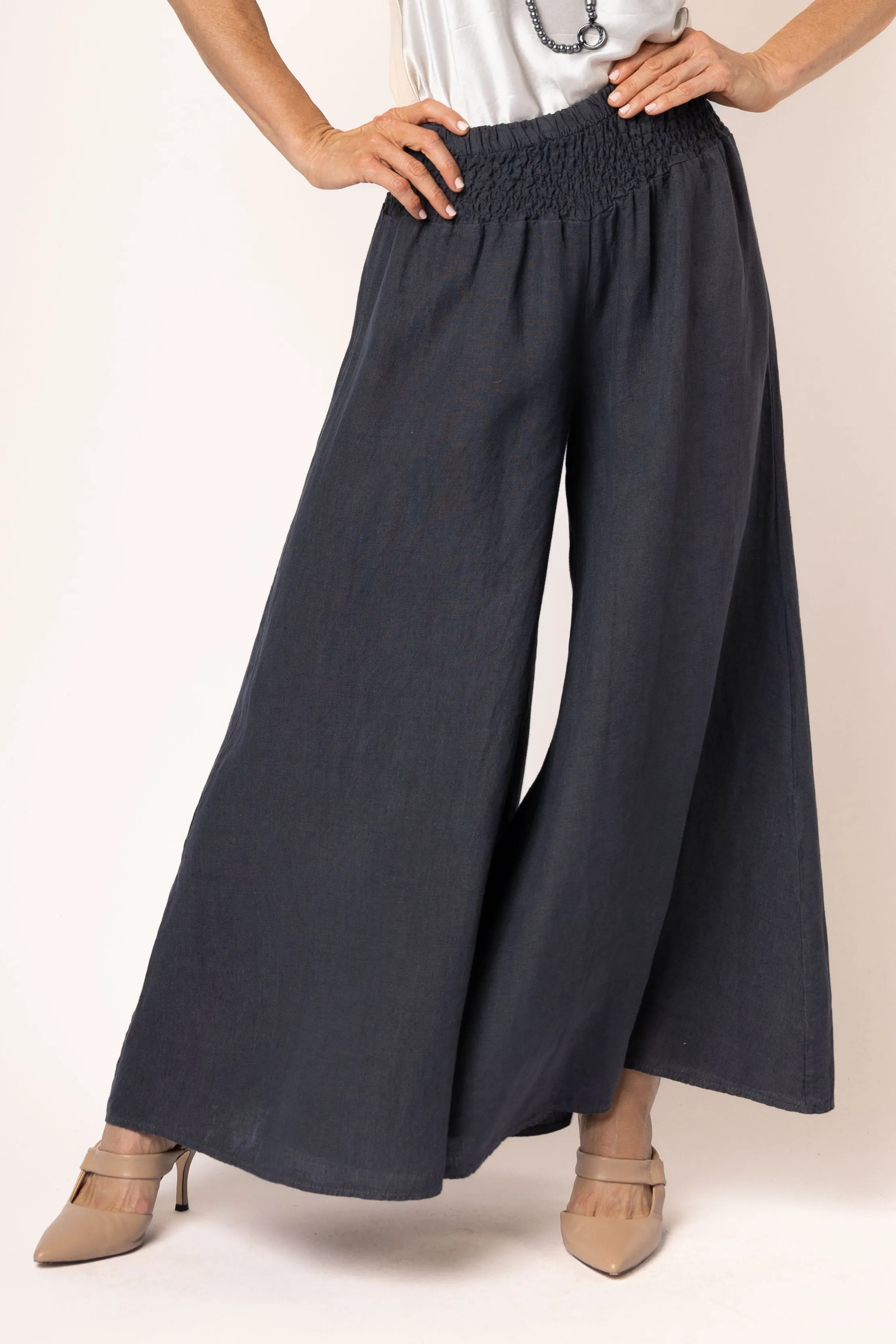 Diana Pant in Granite