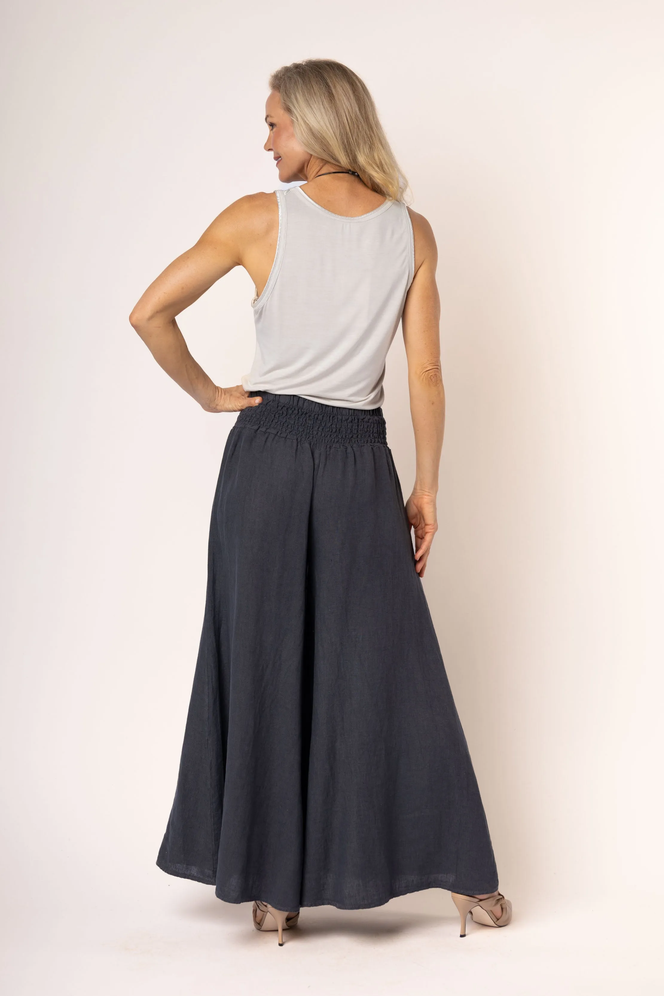 Diana Pant in Granite