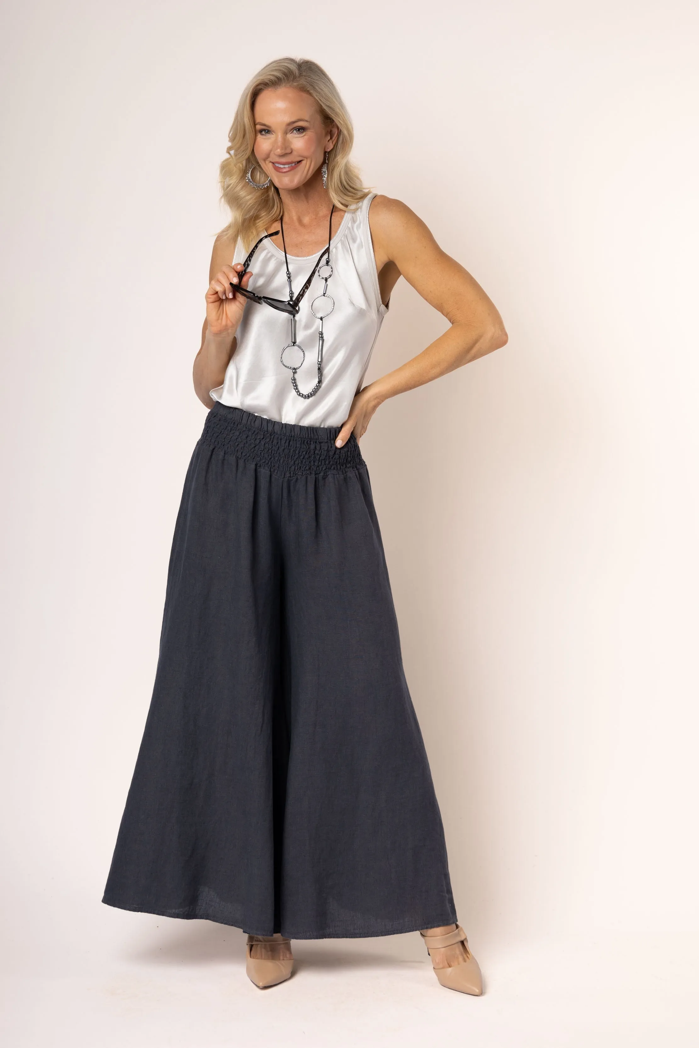 Diana Pant in Granite