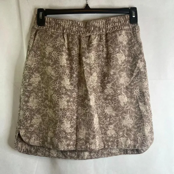 Duluth Trading‎ Co Breezeshooter Skirt Skort with Interior Shorts Size 8