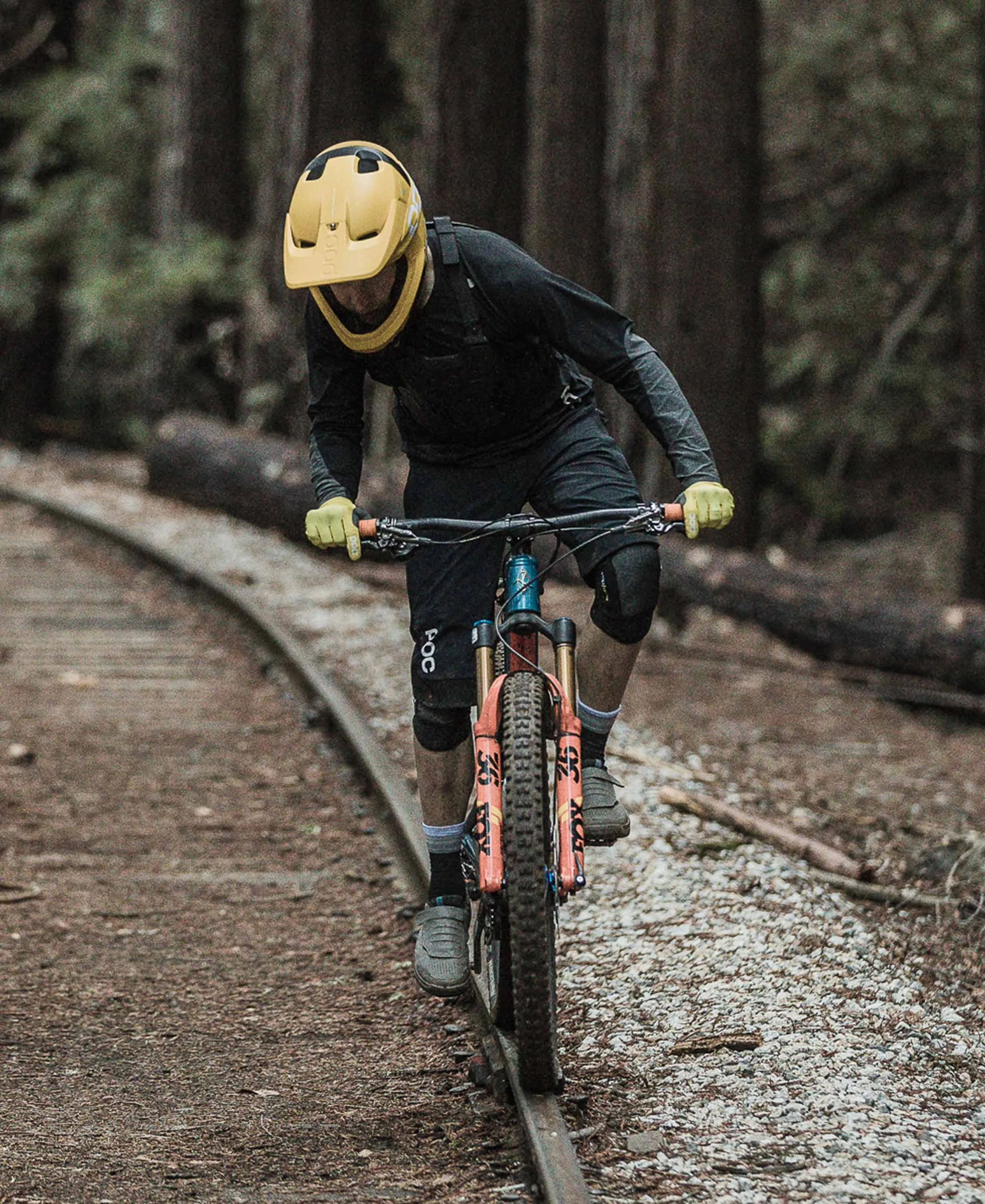 Essential Mid Length Sock