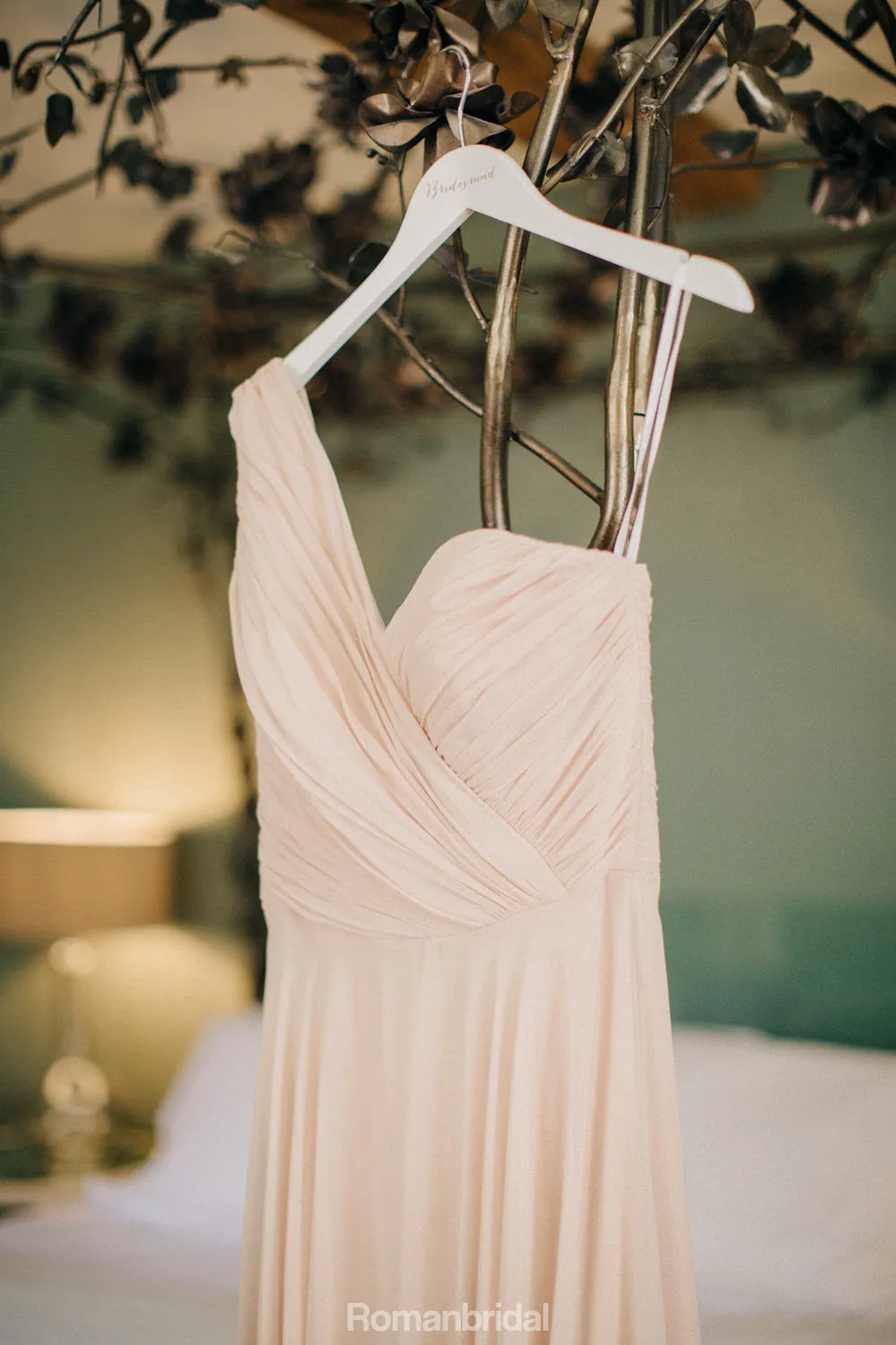 Floor-length One-shoulder sleeveless Chiffon Simple Bridesmaid Dresses with Pleats, BD0513