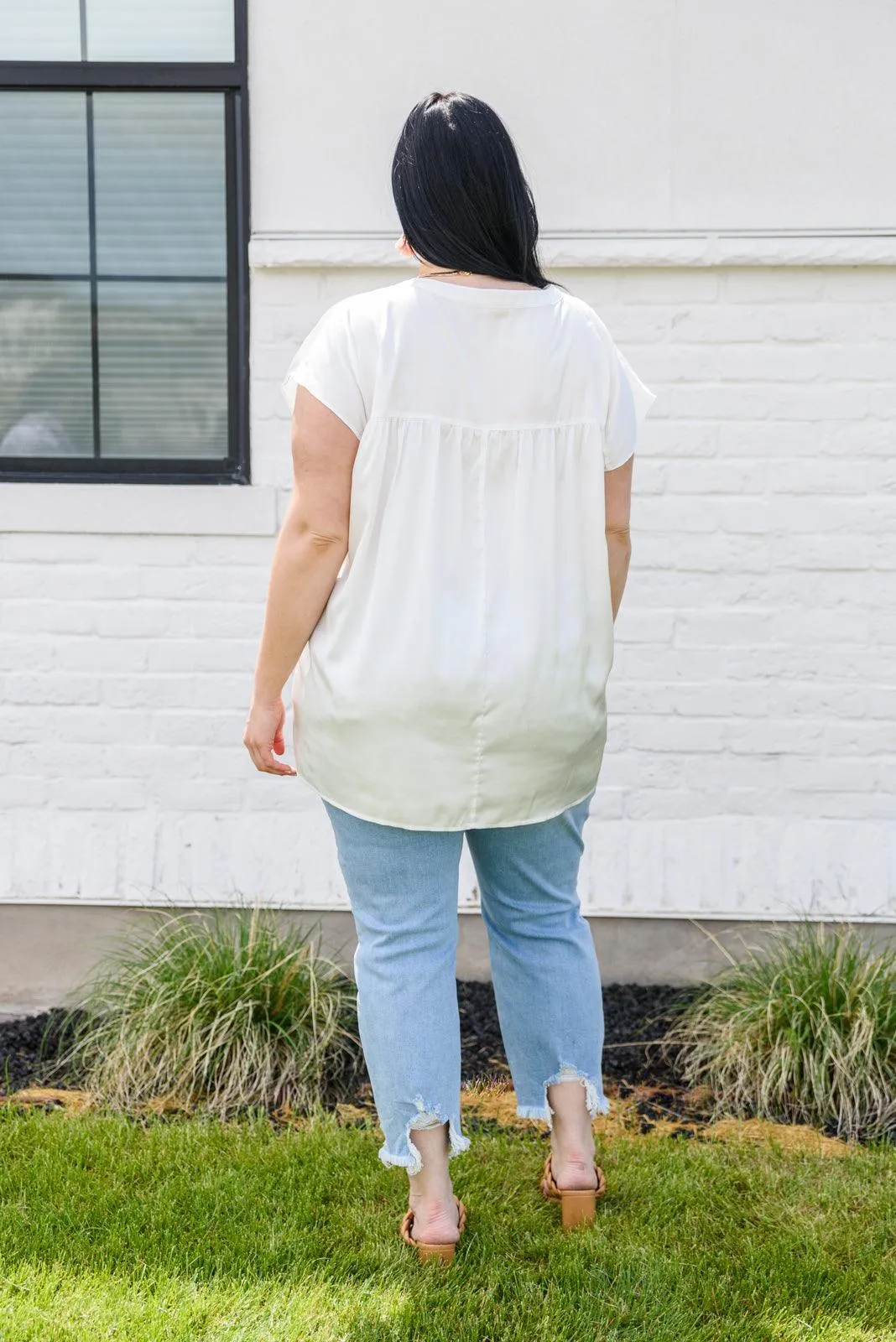 Hazel Blues® | Isn't It Ironic Top In White