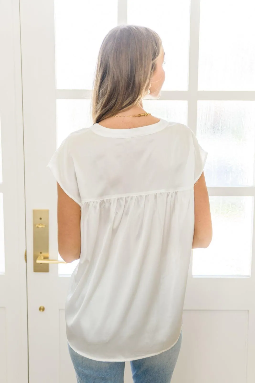 Hazel Blues® | Isn't It Ironic Top In White