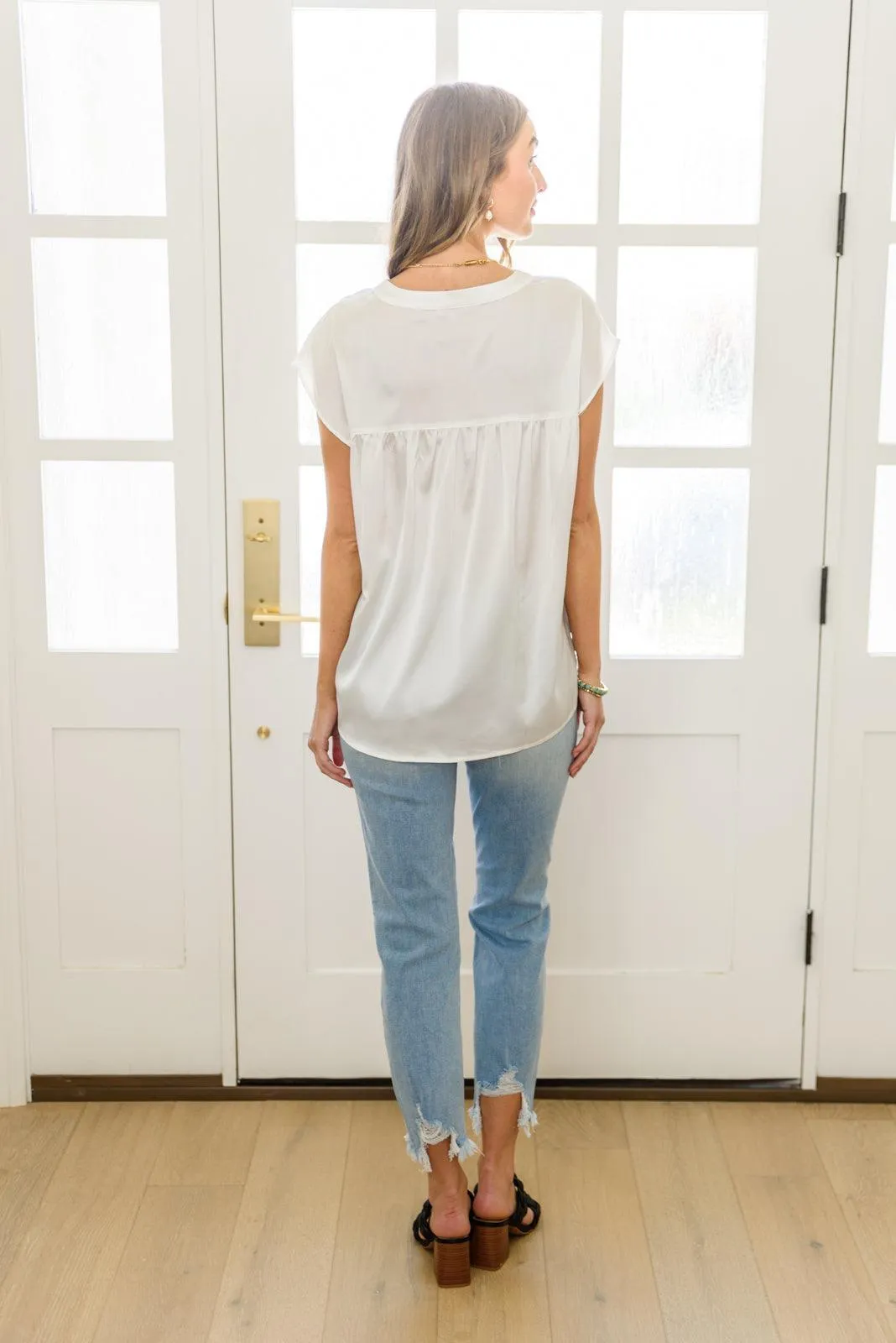 Hazel Blues® | Isn't It Ironic Top In White
