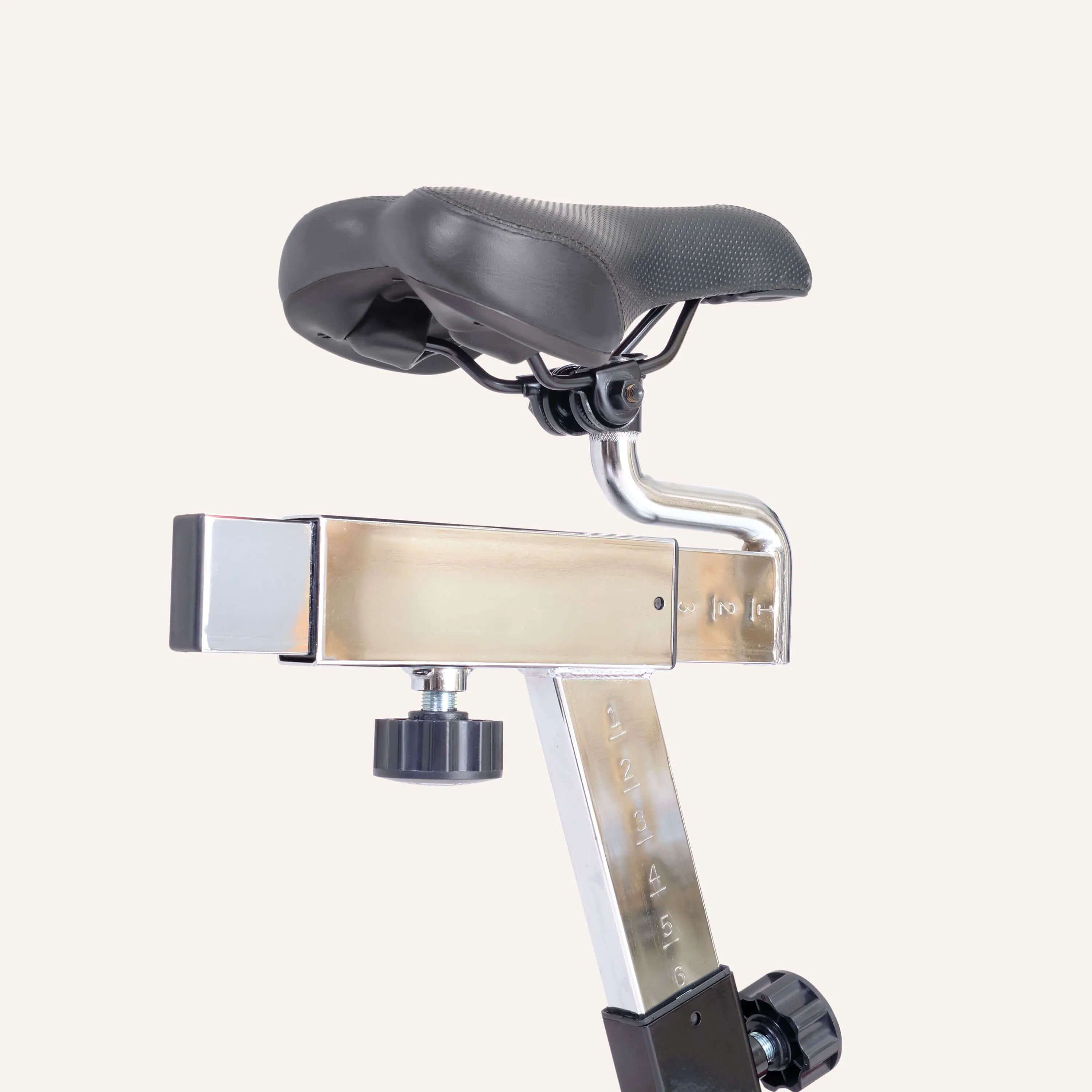Indoor Cycle Speedbike/ Ergometer mit Bremsbackensystem & App-Kompatibilität