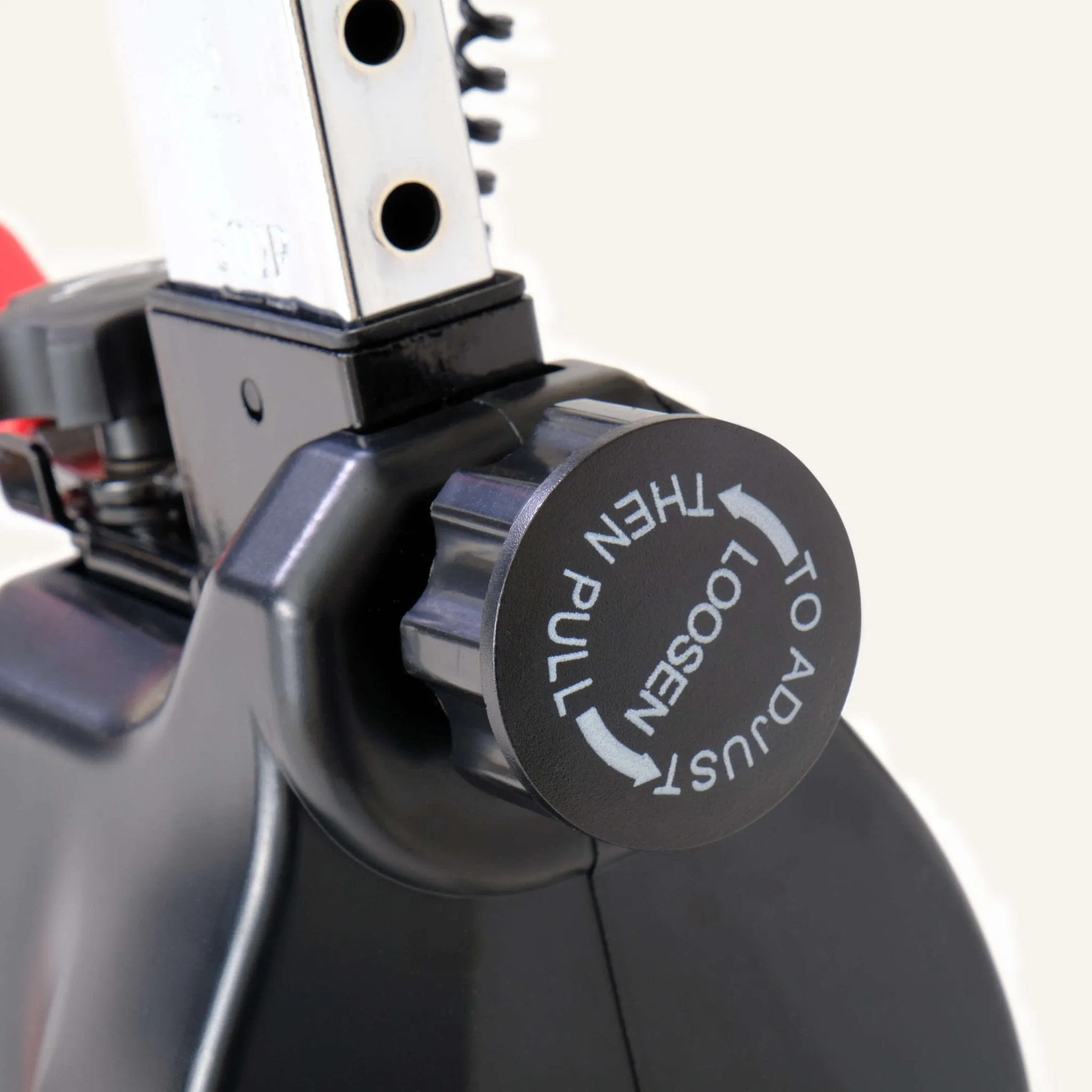 Indoor Cycle Speedbike/ Ergometer mit Bremsbackensystem & App-Kompatibilität