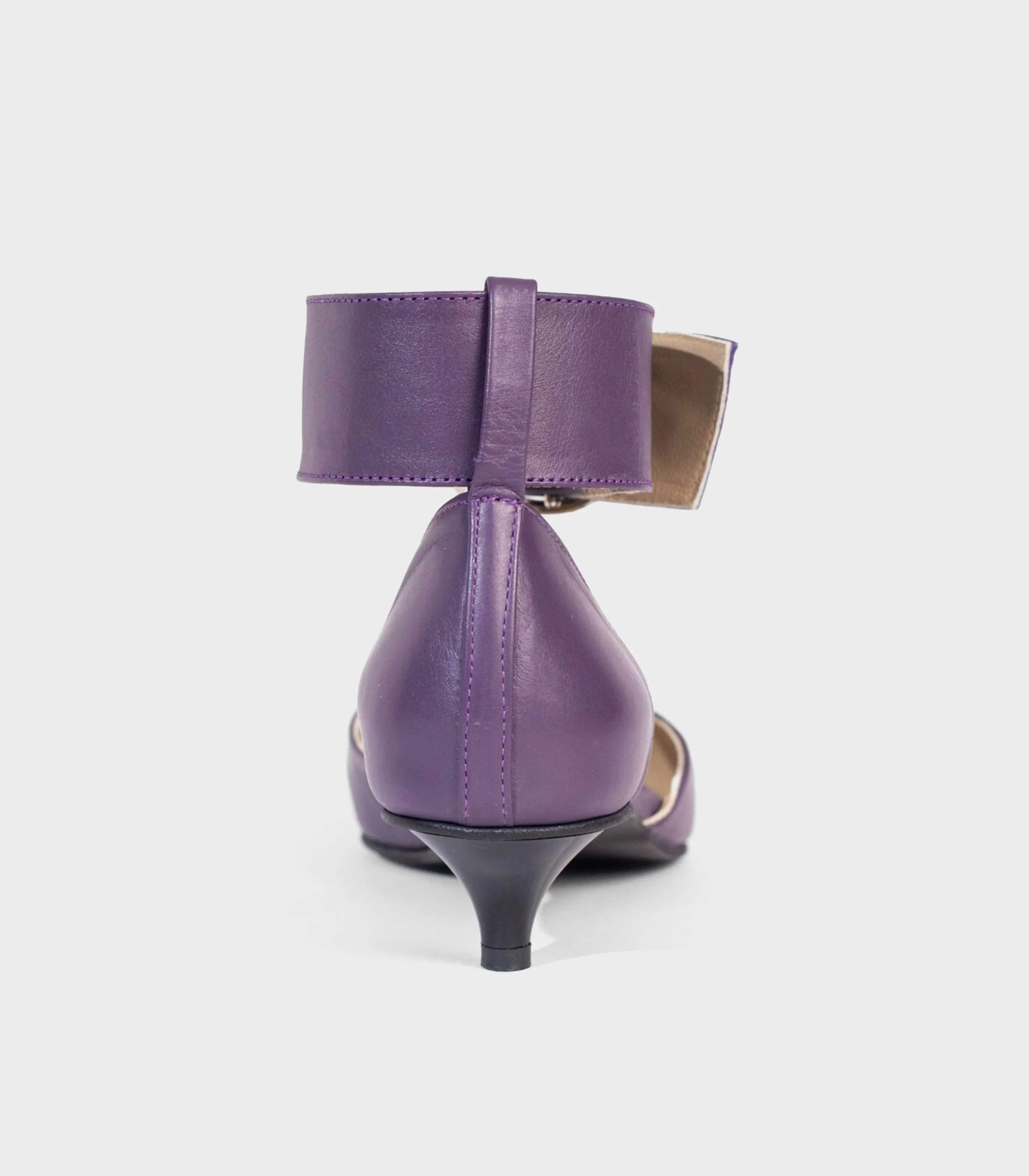 Jayda Shoes - Buckled Kitty Pumps
