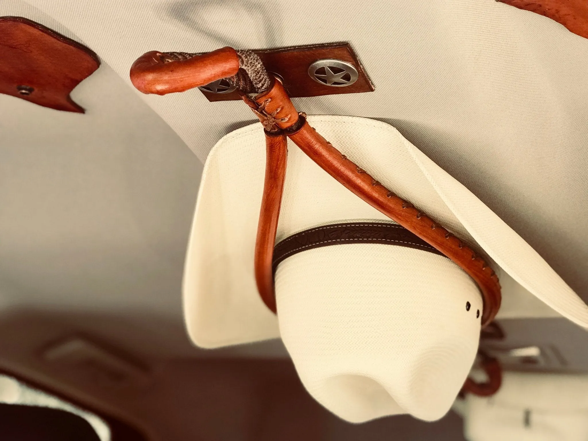 JM Buckskin Edition Cowboy Hat Rack