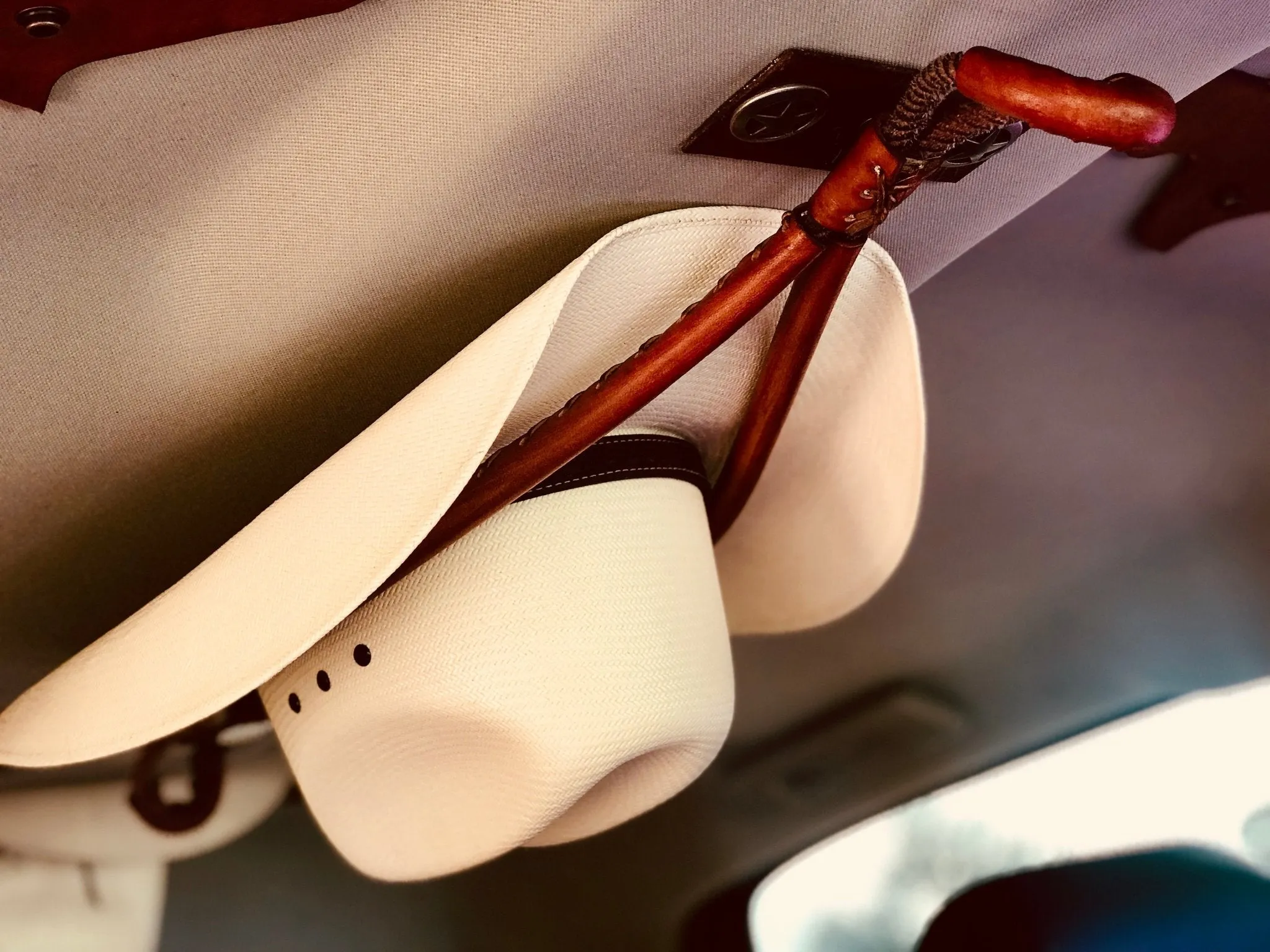 JM Buckskin Edition Cowboy Hat Rack