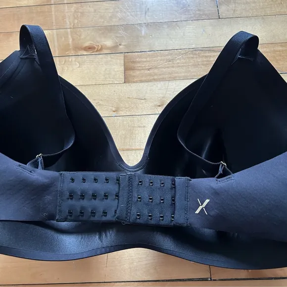 Knix NWT Sz 8   Wingwoman Contour Black Bras