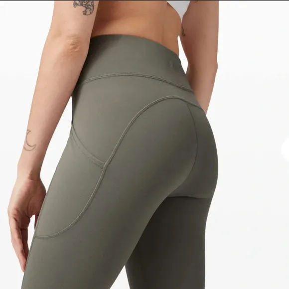 Lululemon Invigorate High-Rise Short with Pockets  10&quot; (Grey Sage)
