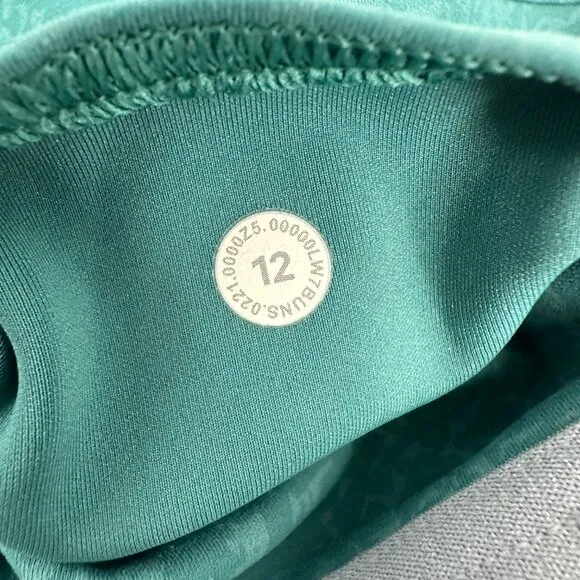 Lululemon Wunder Train HR Bike Short Teal Lagoon Logo Waistband Pocketed 12