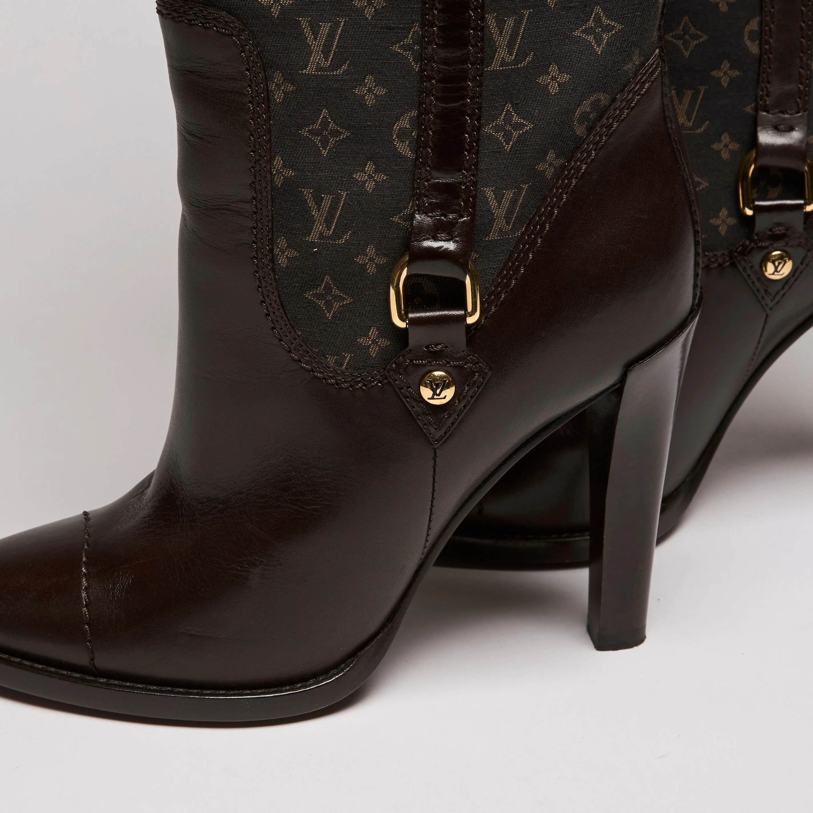LV Brown Canvas and Leather Boots Size 37