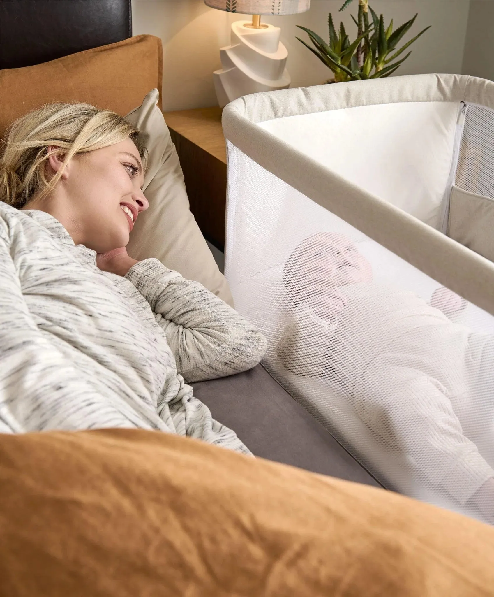 Mamas & Papas Lua Bedside Crib