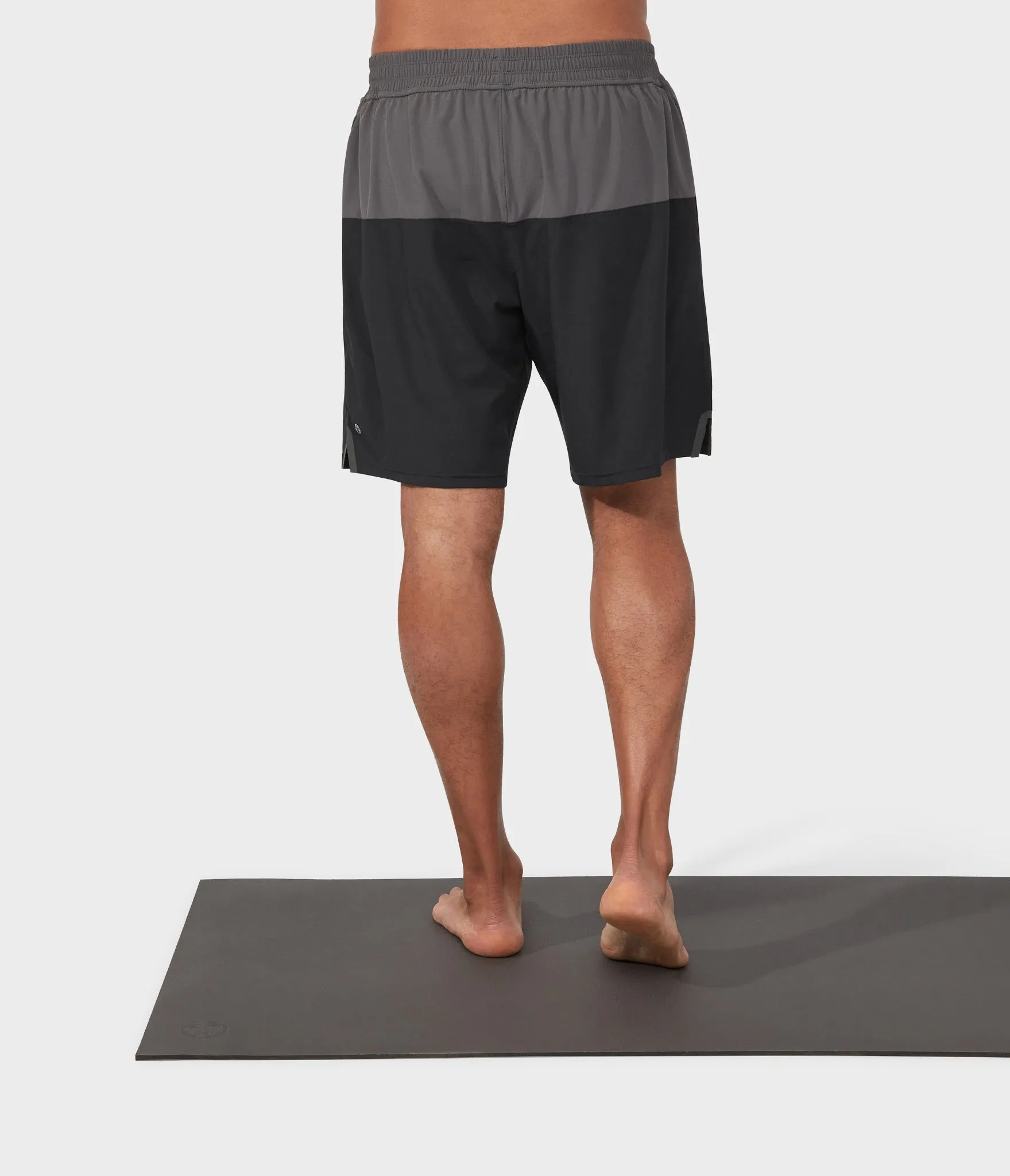 Manduka Apparel - Men's PRO Short - Classic Rise Colorblocked W/Liner - Black Combo