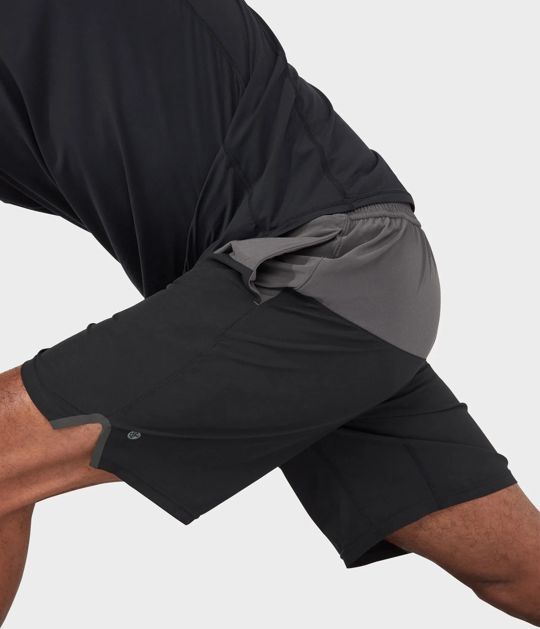 Manduka Apparel - Men's PRO Short - Classic Rise Colorblocked W/Liner - Black Combo