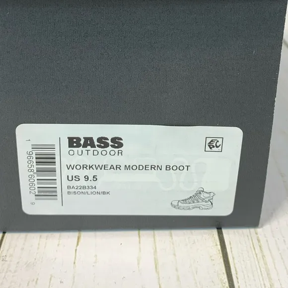 NIB Bass Outdoor Leather Workwear Modern Boot Bison Lion Black Men's Size 9.5