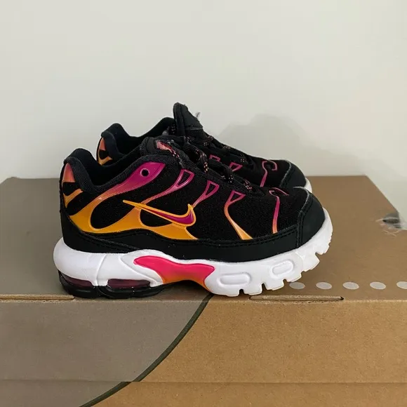 Nike Air Max Plus Pink/Black Toddler Sneakers- SZ 7 C