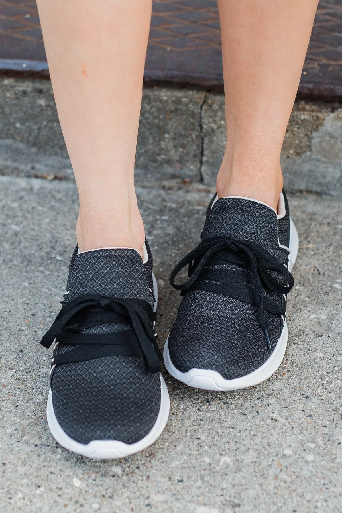Not Rated DIDI Sneakers- Black & White