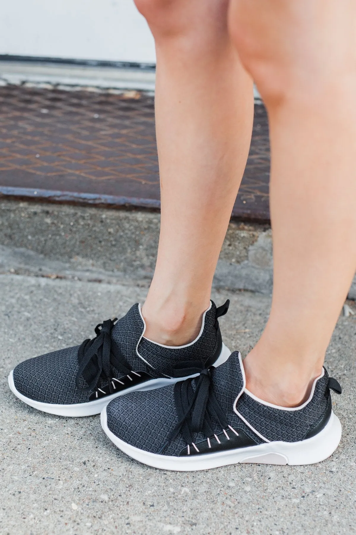 Not Rated DIDI Sneakers- Black & White