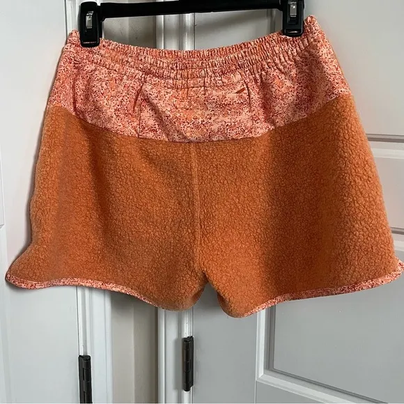 Outdoor Voices Megafleece Shorts in Papaya Size Small