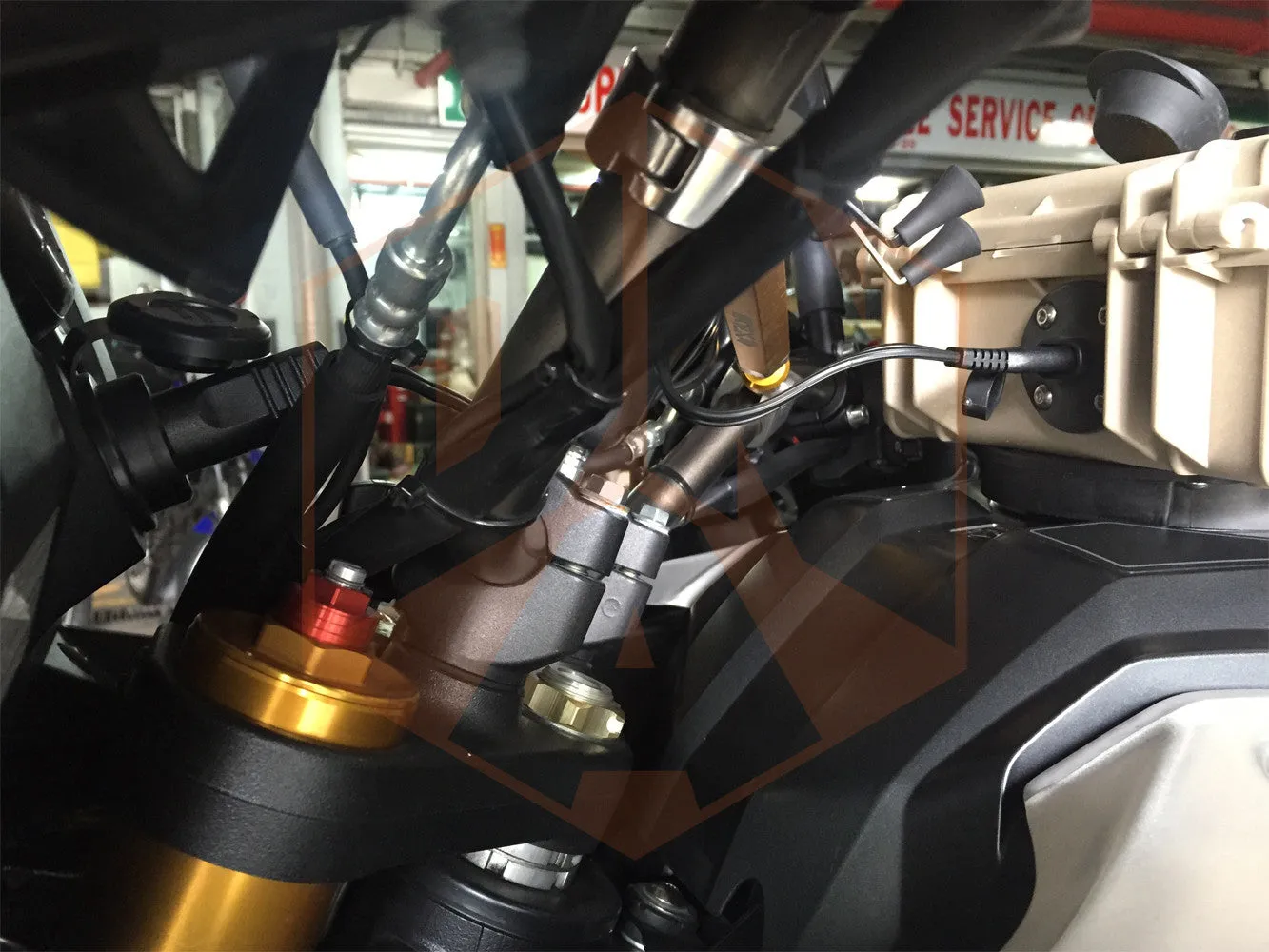 Pelican Tank Case for Suzuki