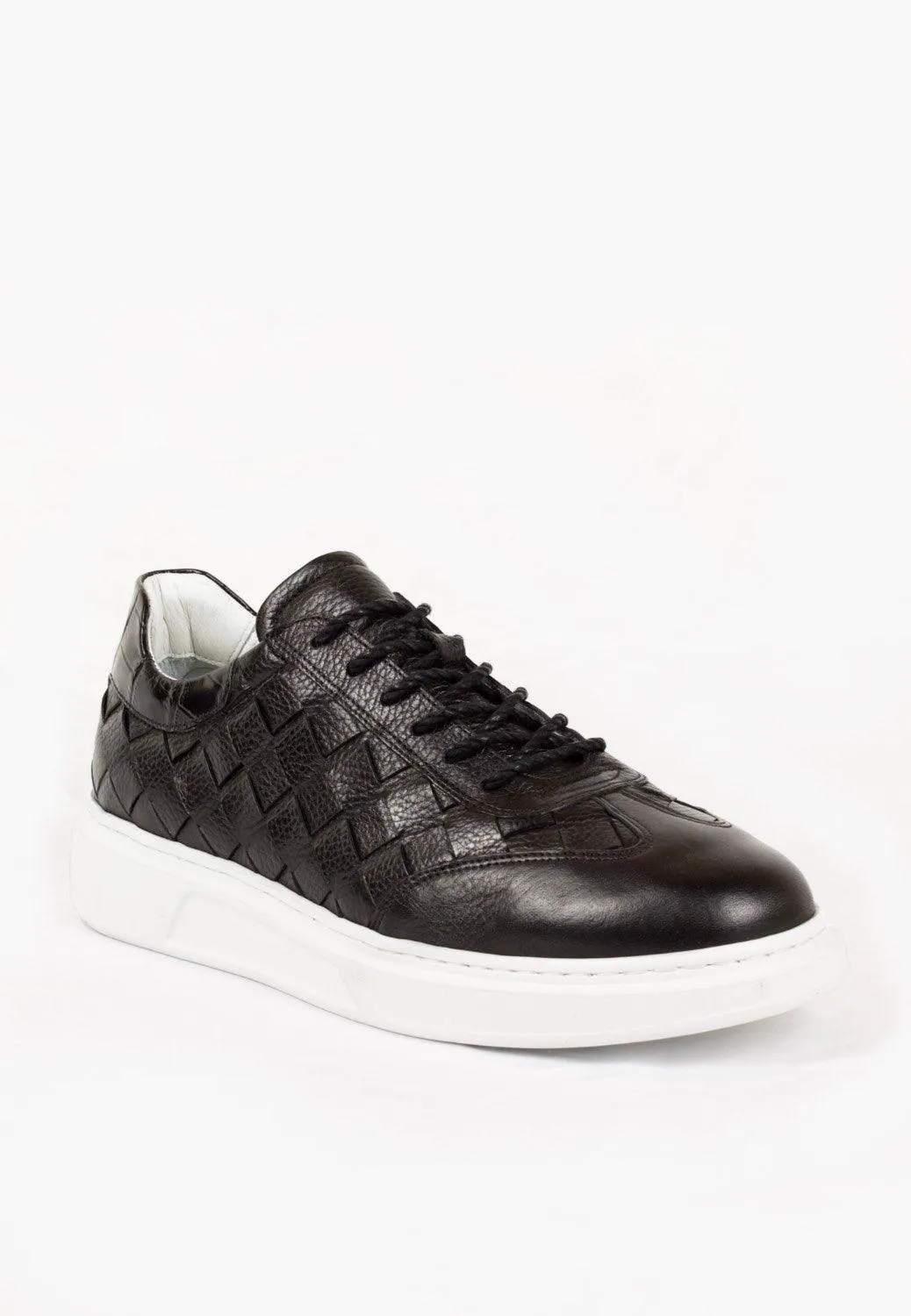 Serendip Sneaker Black
