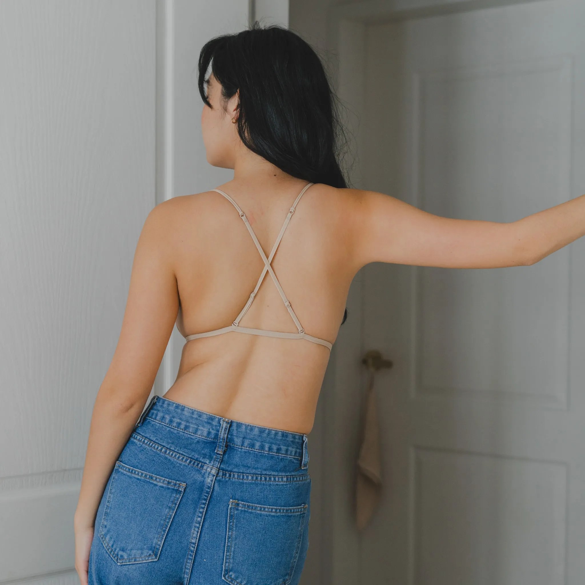 Serenity Muse! Front-Hook Lightly-Lined Bralette in Soft Tann