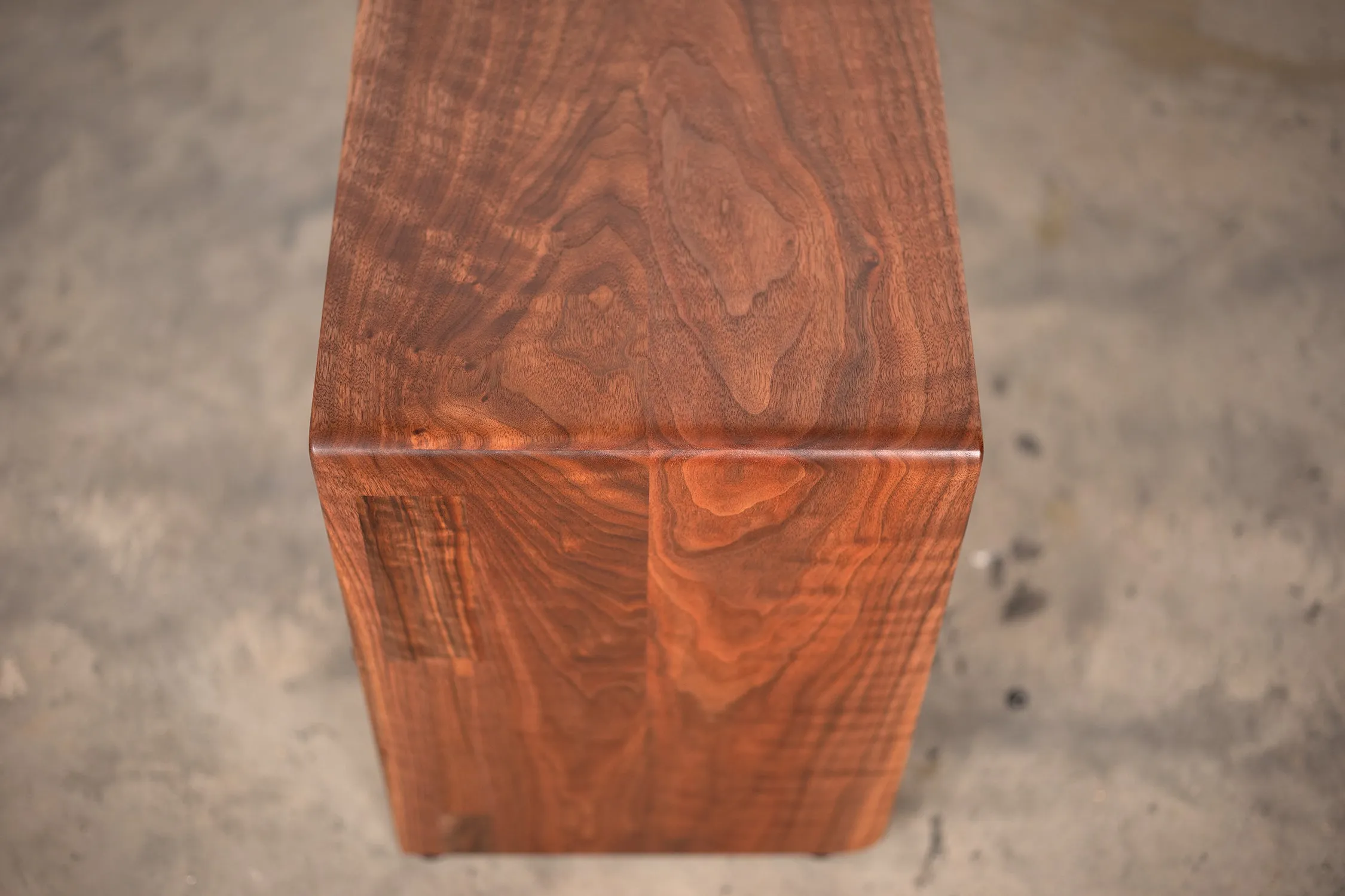 SHORTCUT BENCH W/ SHELF