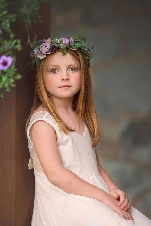 Simple V Neck Sleeveless With Lace Appliques Flower Girl Dresses APF0026