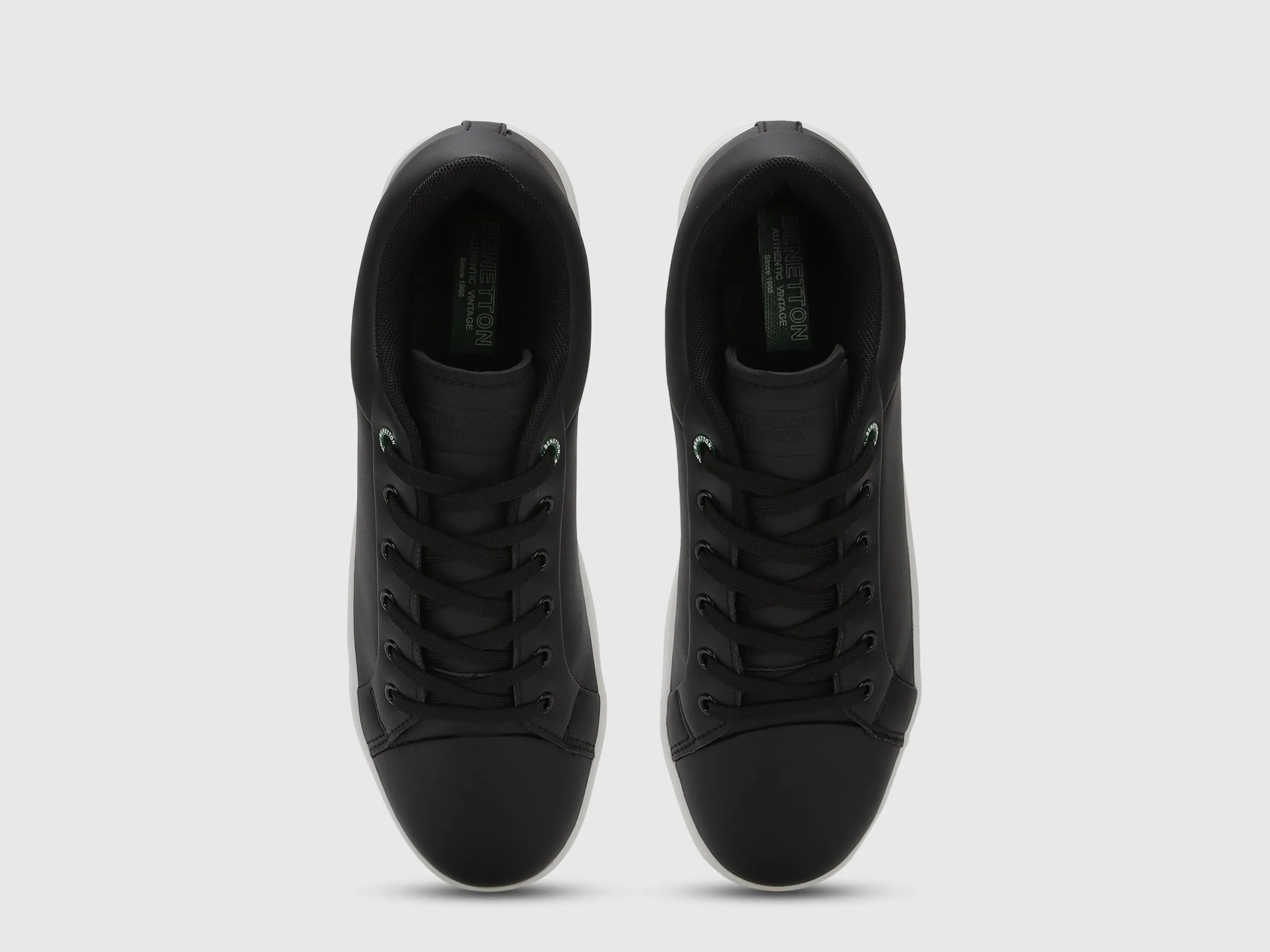 Solid Pattern Casual Sneakers