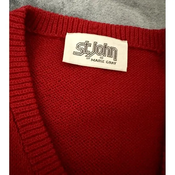 St. John Vtg Women's Crest Long Sleeves V Neck Sweater Red Wool Blend Size  J7